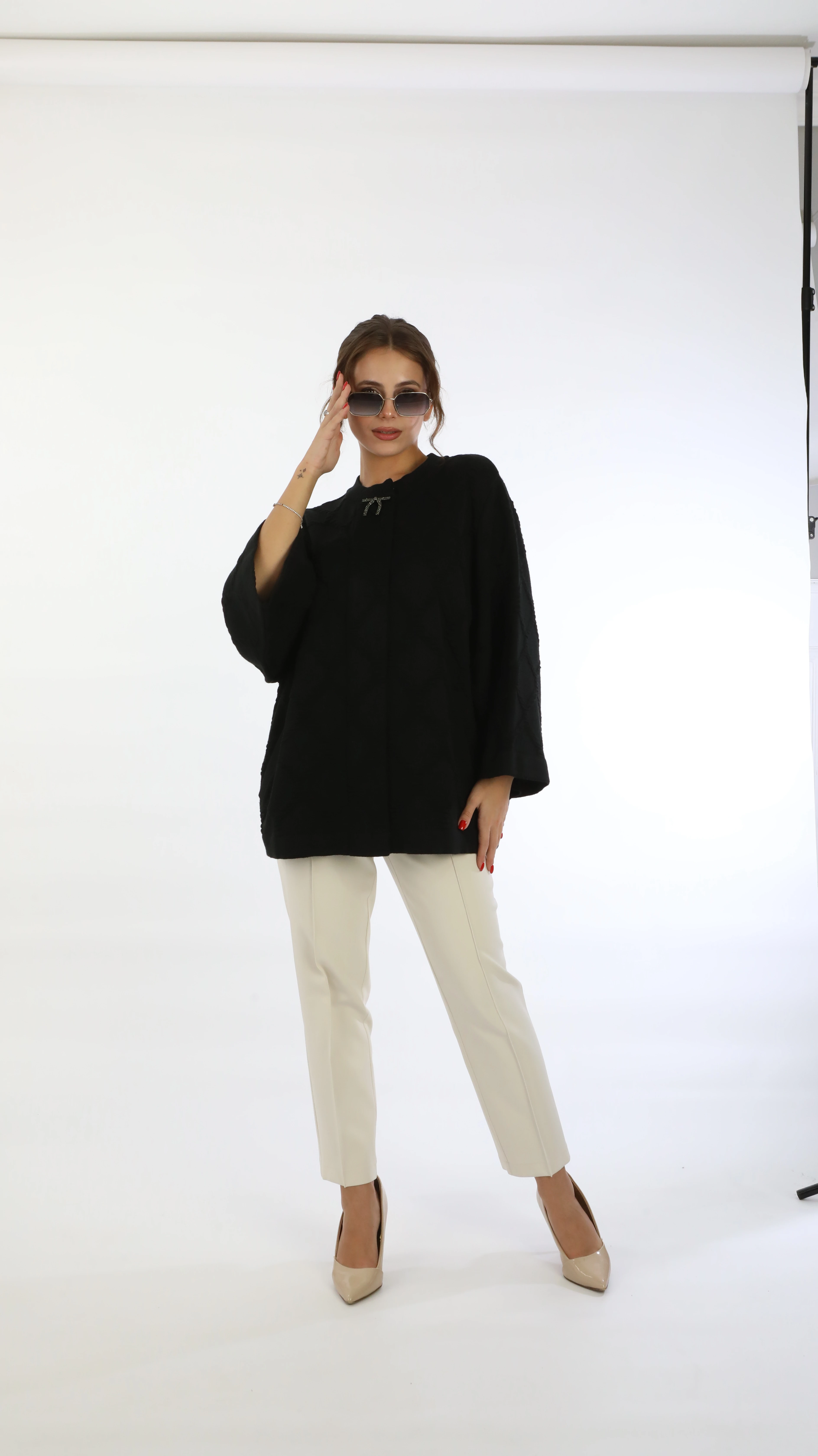 Büyük Beden Yakası Taşlı Triko Ceket