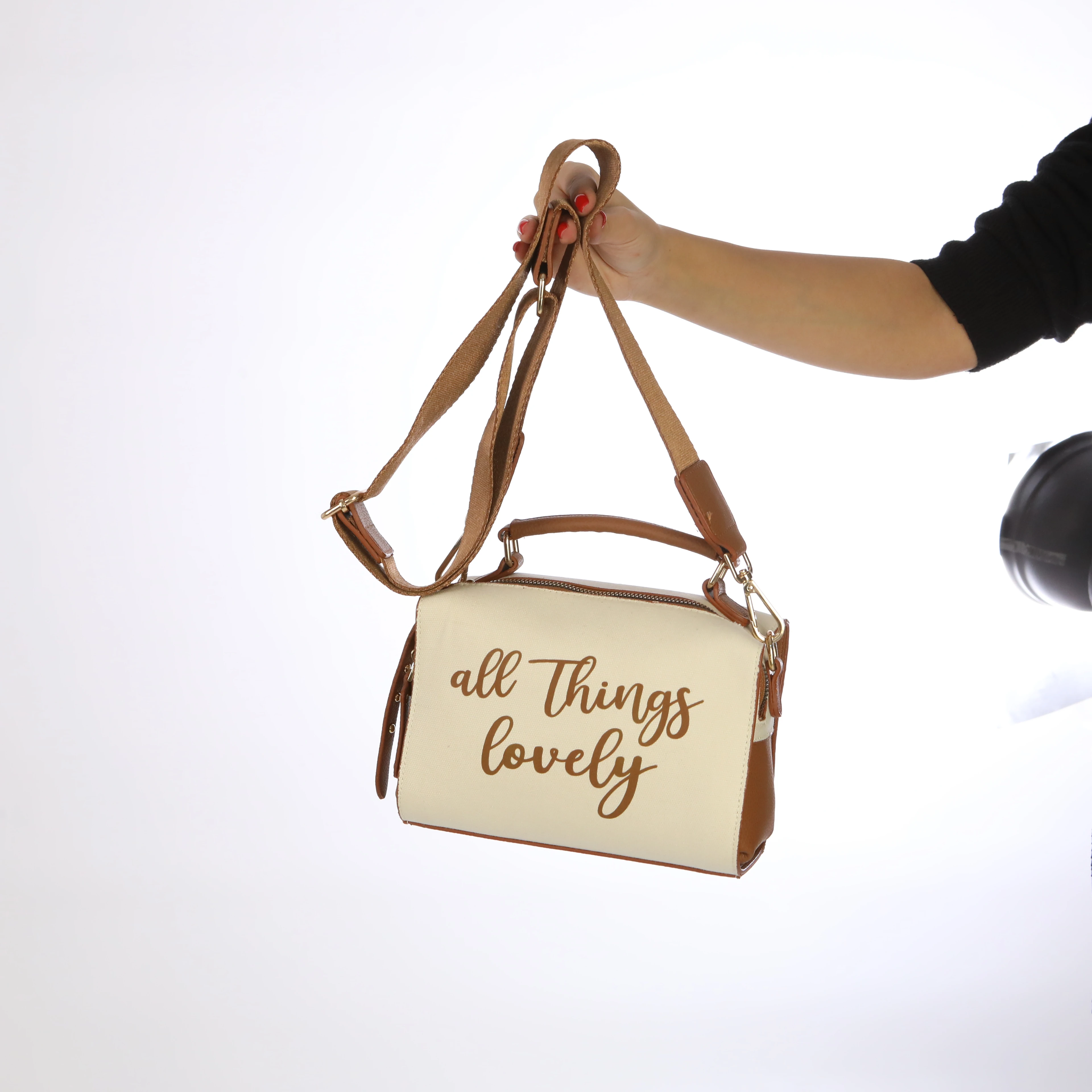 Deri Detaylı Keten Kadın Çanta