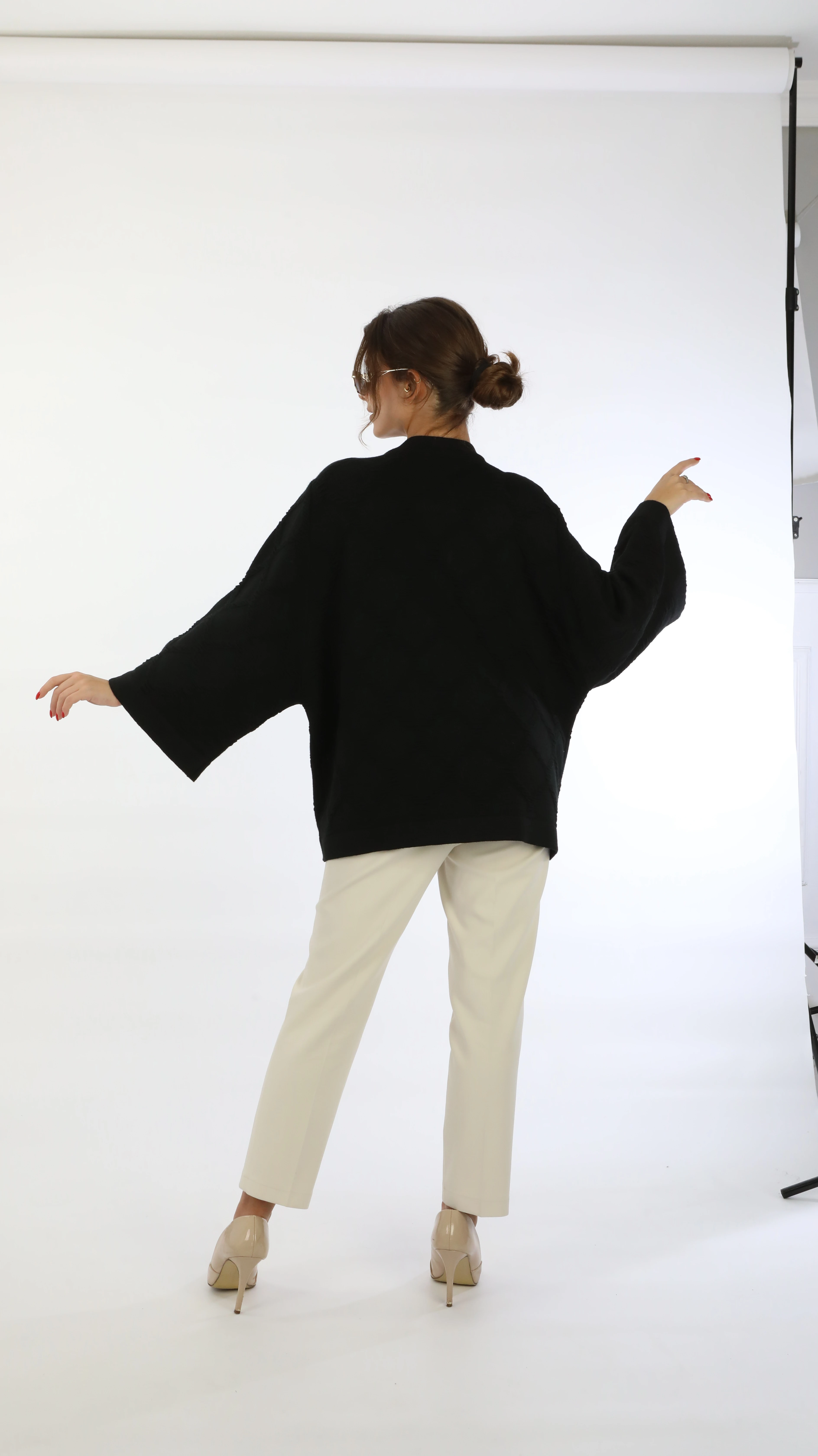 Büyük Beden Yakası Taşlı Triko Ceket