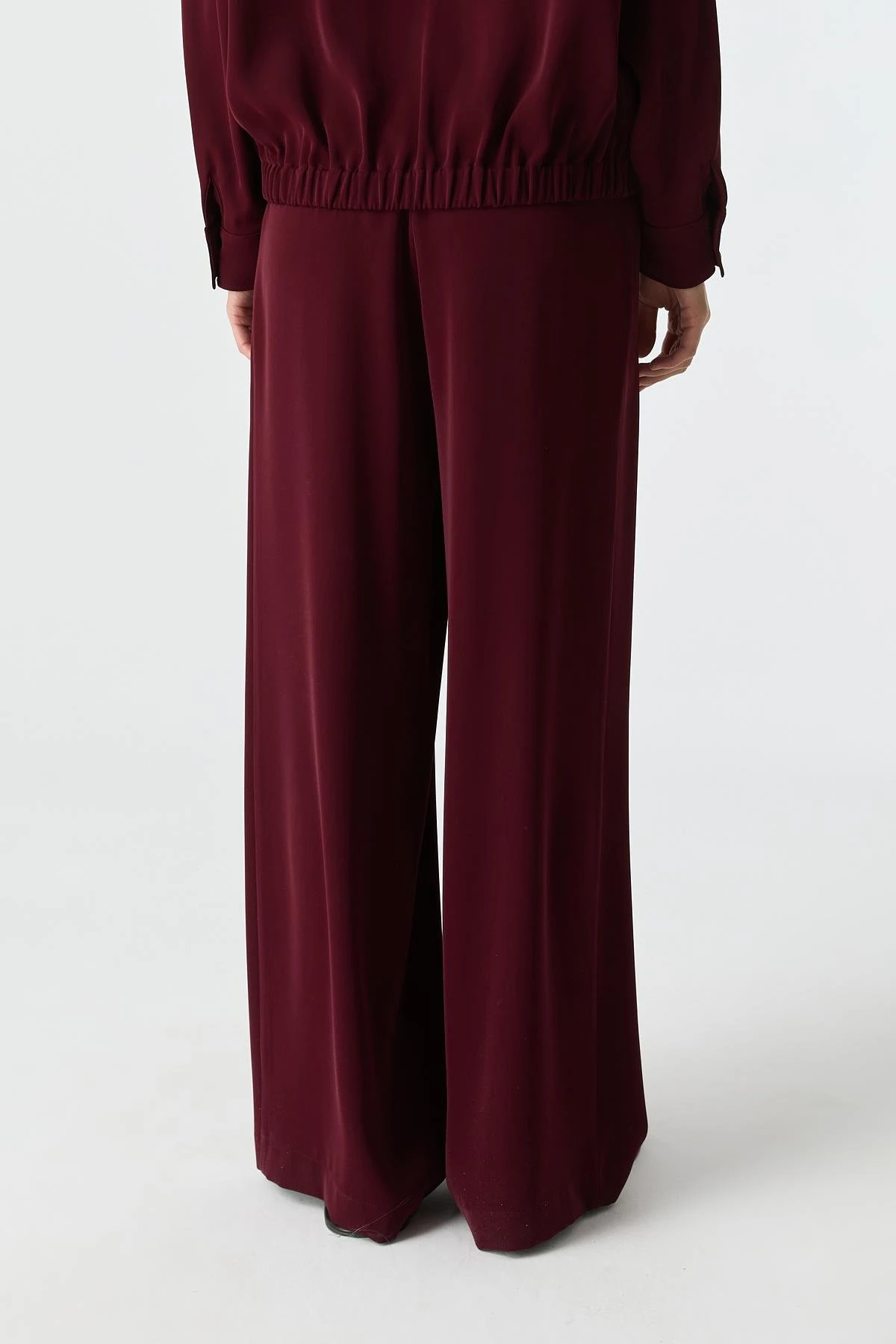 Çift Pilili Dökümlü Pantolon