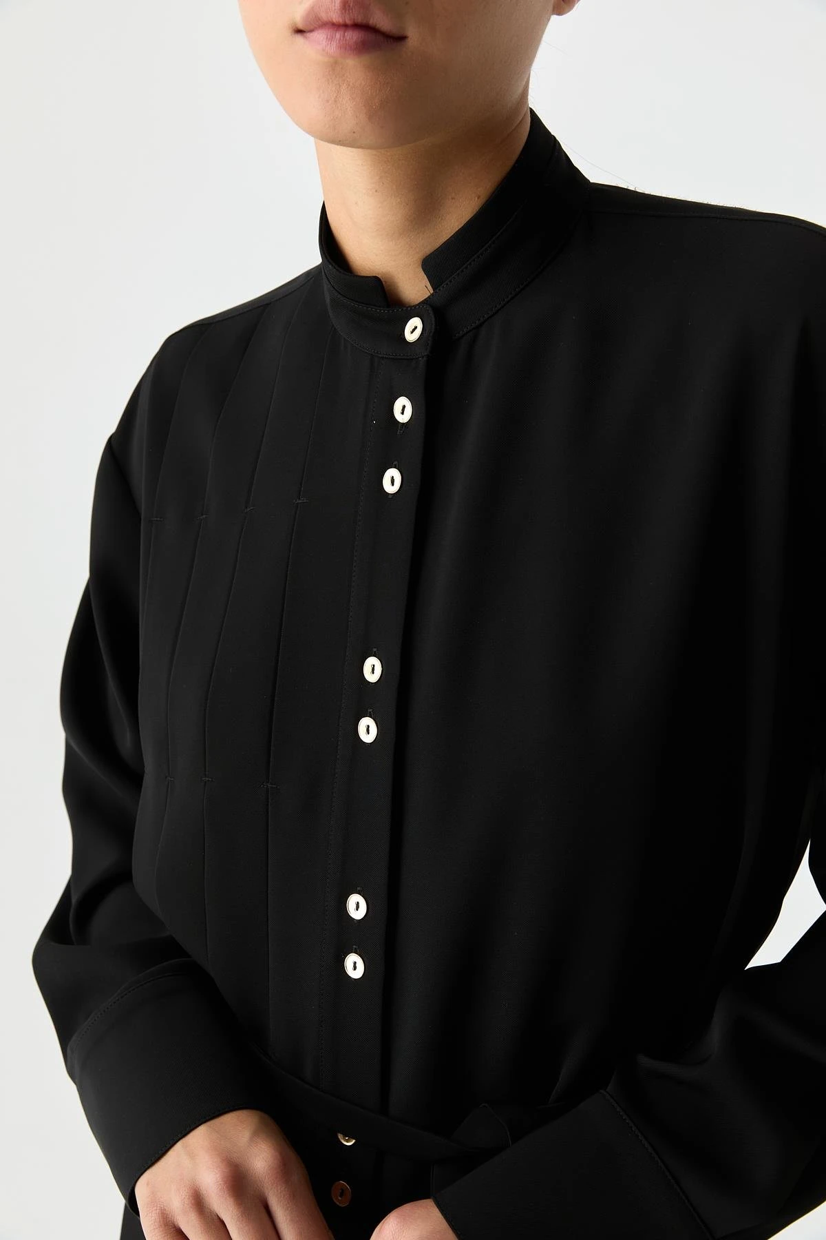 Pilise Detaylı Dökümlü Gömlek