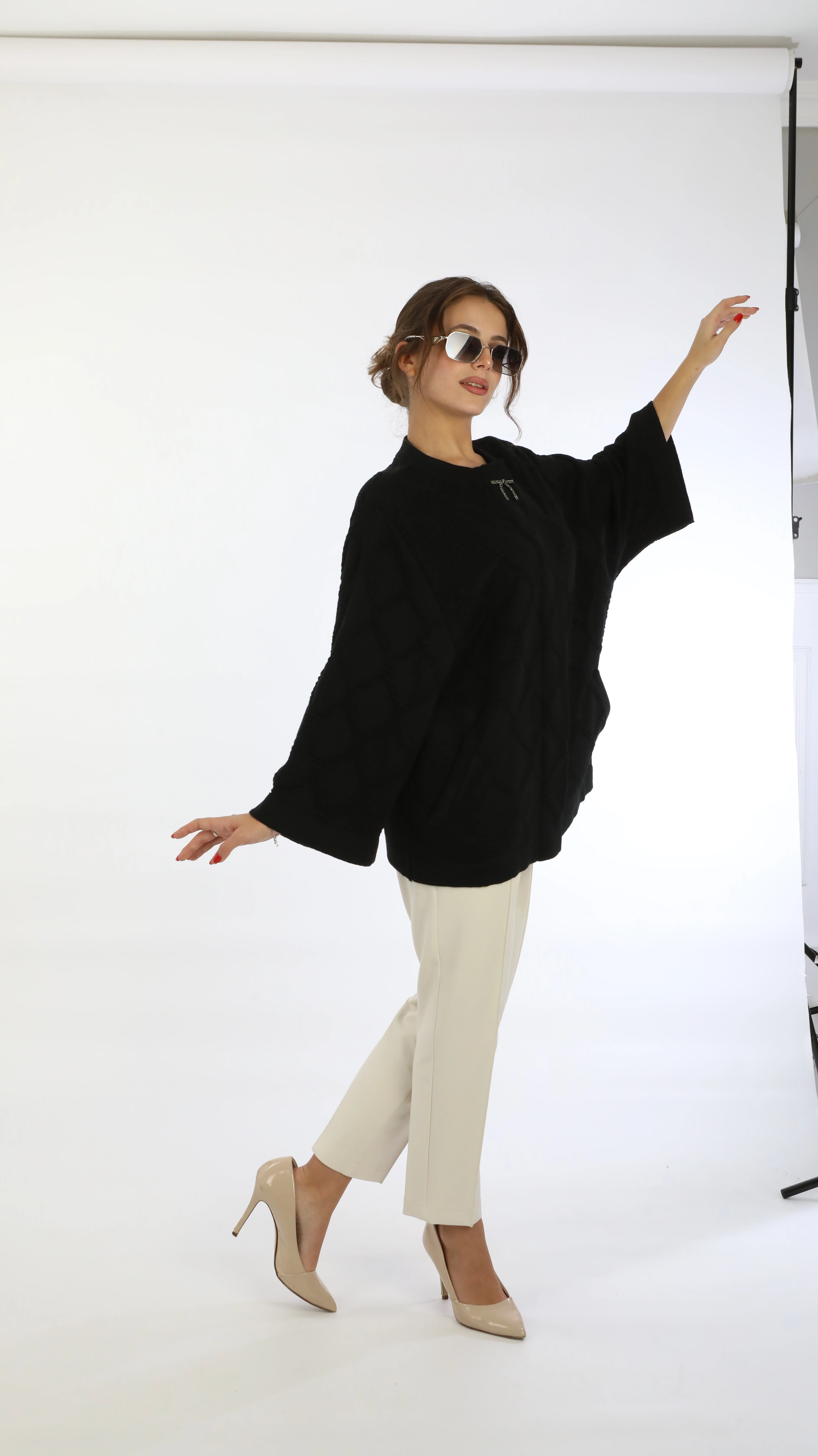 Büyük Beden Yakası Taşlı Triko Ceket