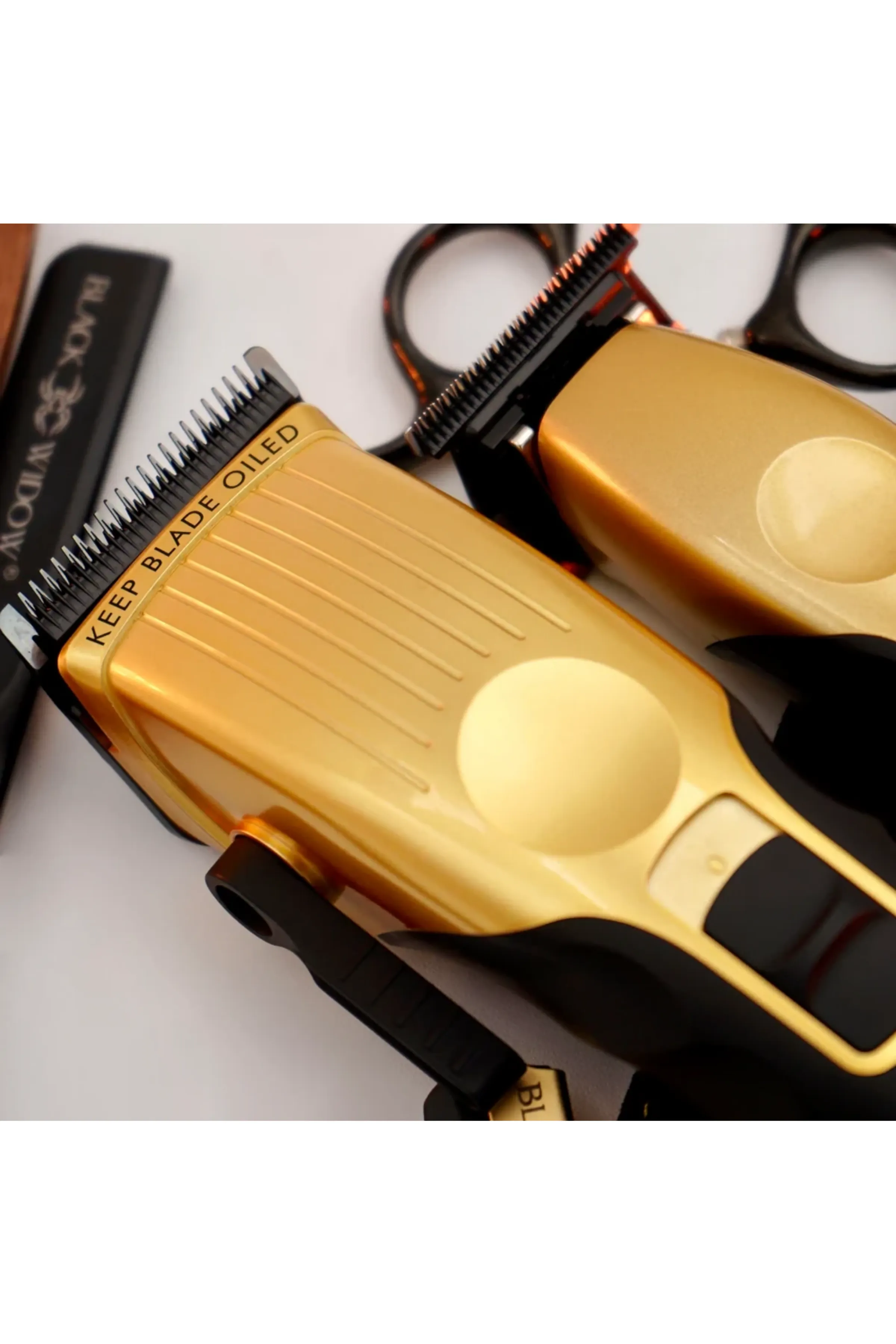 Supreme Trimmer 2Spee Trimmer & Clipper Tıraş Makinesi Paketi - Ultra Sessiz, LCD Göstergeli, Çıkarılabilir Bıçaklı