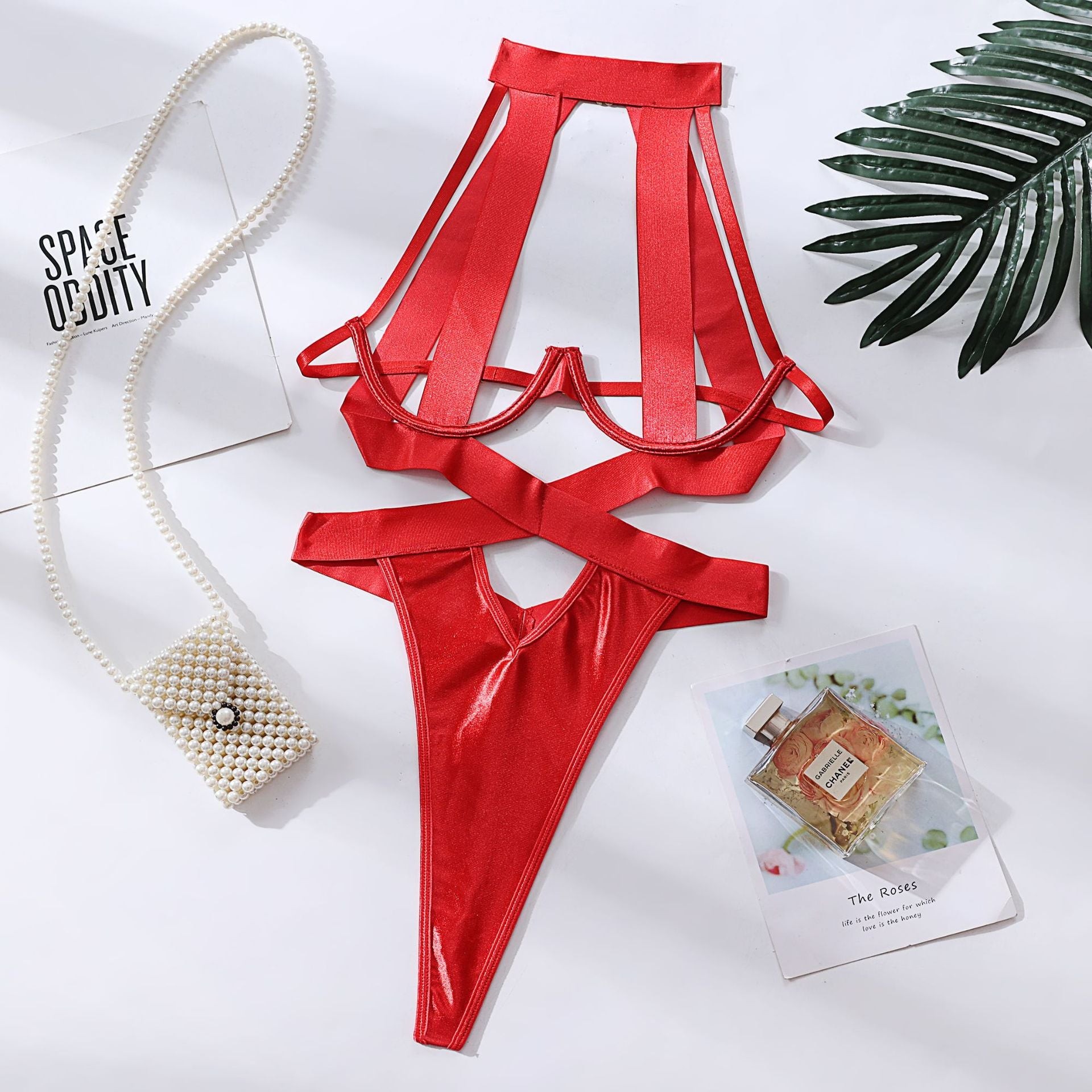 Kadın Saten Görünümlü Derin Dekolteli Strappy Bodysuit | Özel Tasarım Siyah & Kırmızı Renkli Seksi İç Giyim      