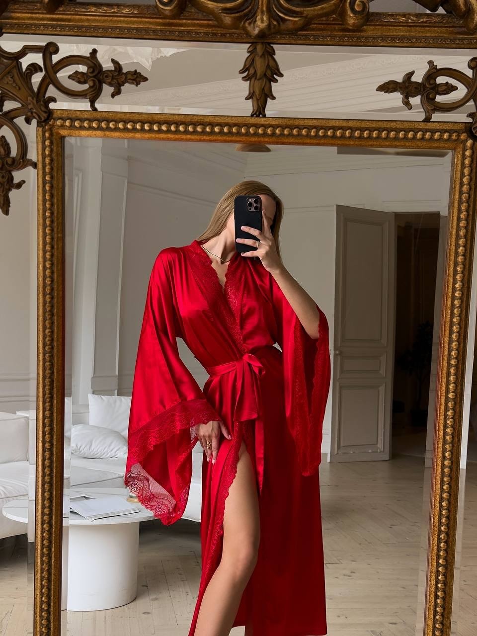 Velvet Flame– Saten Dantel Detaylı Sabahlık