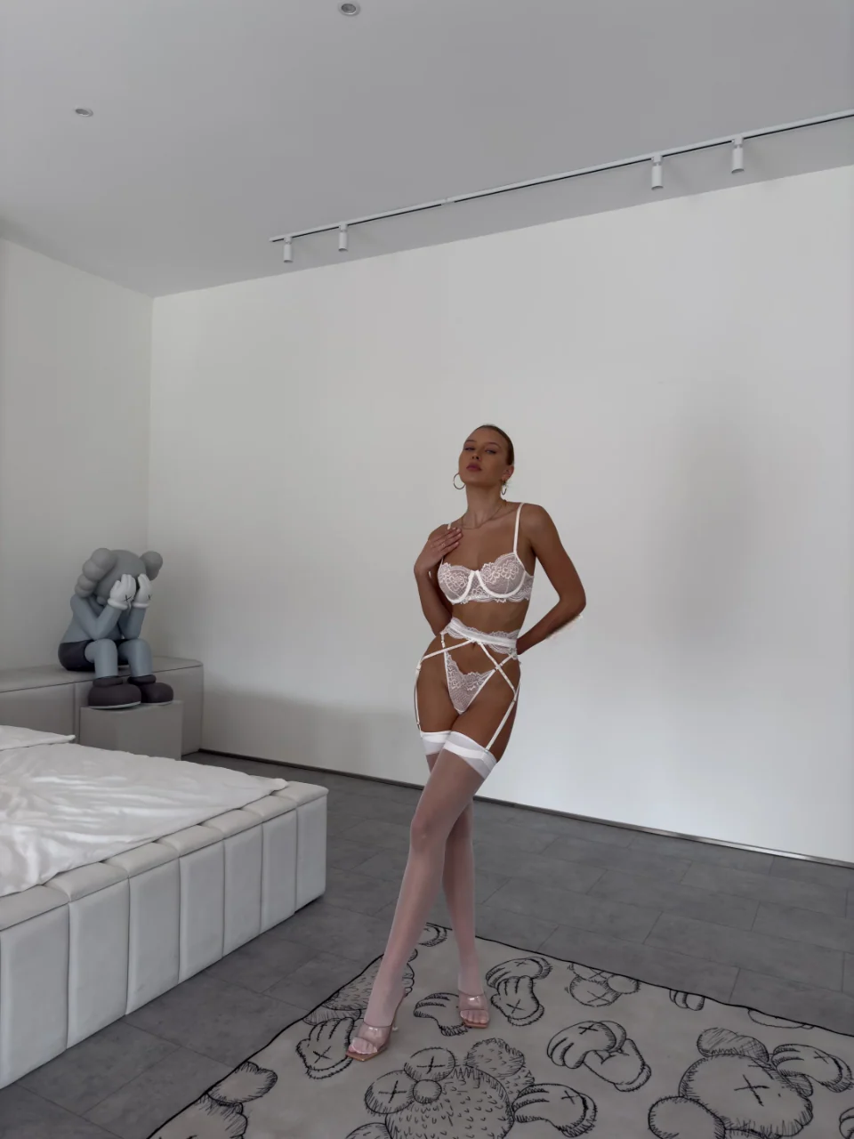 Cherry Desire Jartiyer Set Beyaz