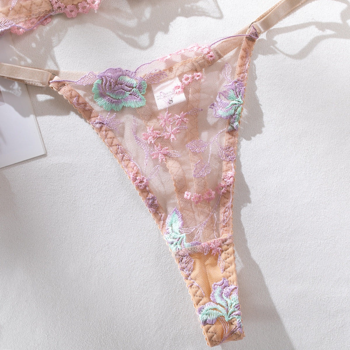 Çiçek İşlemeli 2’li Bra Set | Transparan Dantel Sütyen ve String Külot 