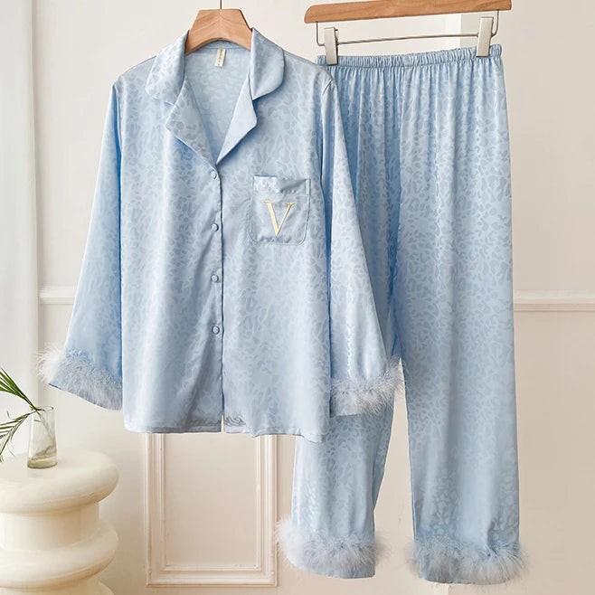 Kadın Saten Pijama Takımı | Tüylü Kol ve Paça Detaylı, Şık ve Rahat Uyku Seti