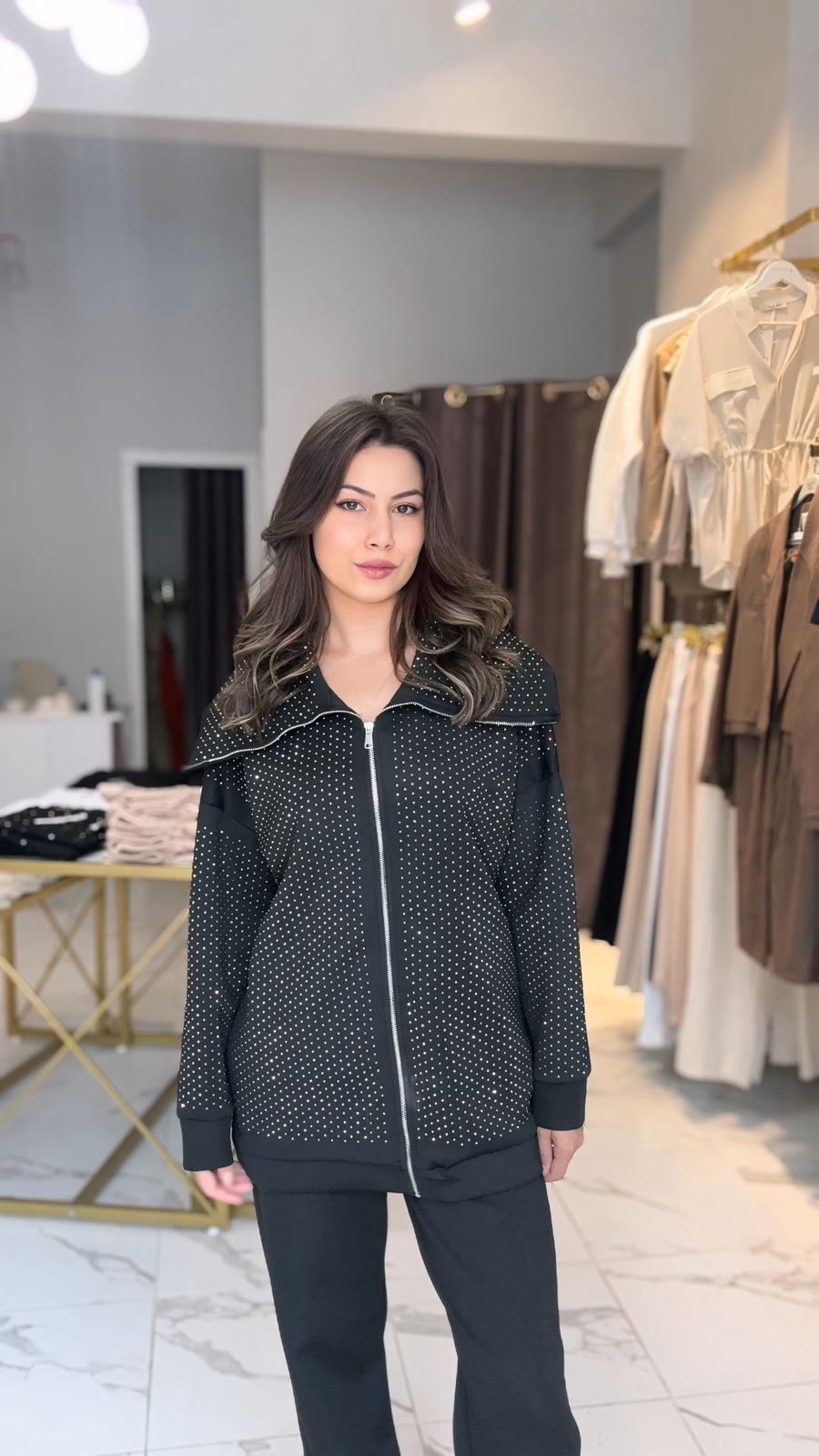 Taşlı siyah takım 