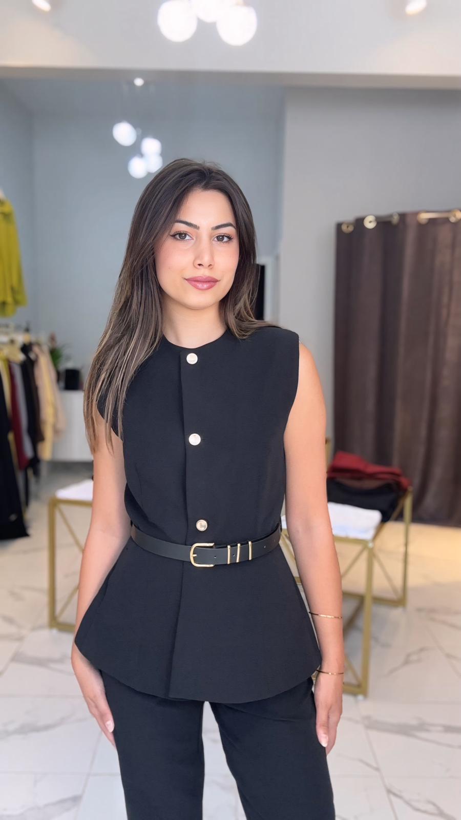 Siyah gold düğmeli kemerli takım 