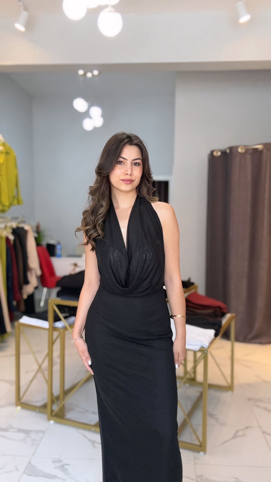 Siyah degaje yaka tül elbise 