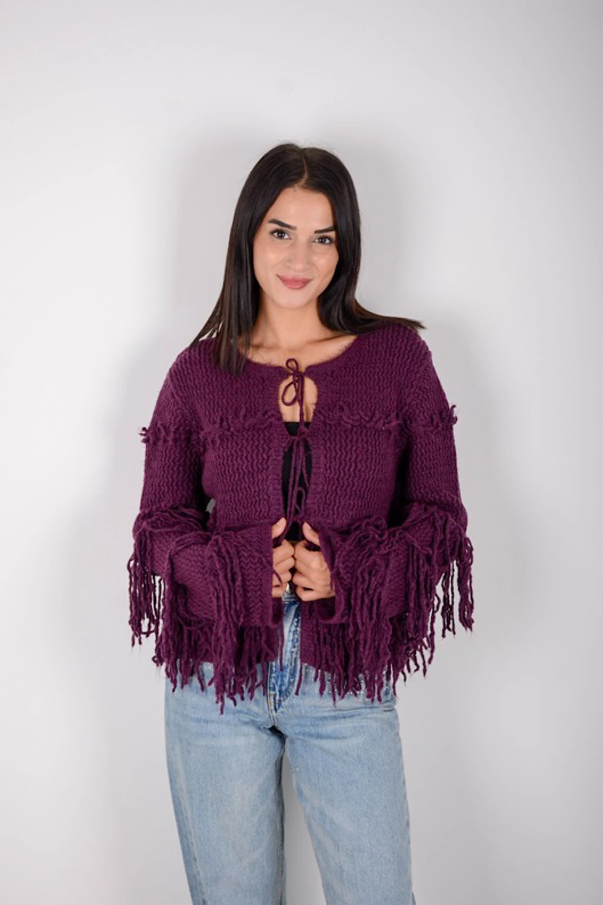 Püskül Detaylı Triko Hırka