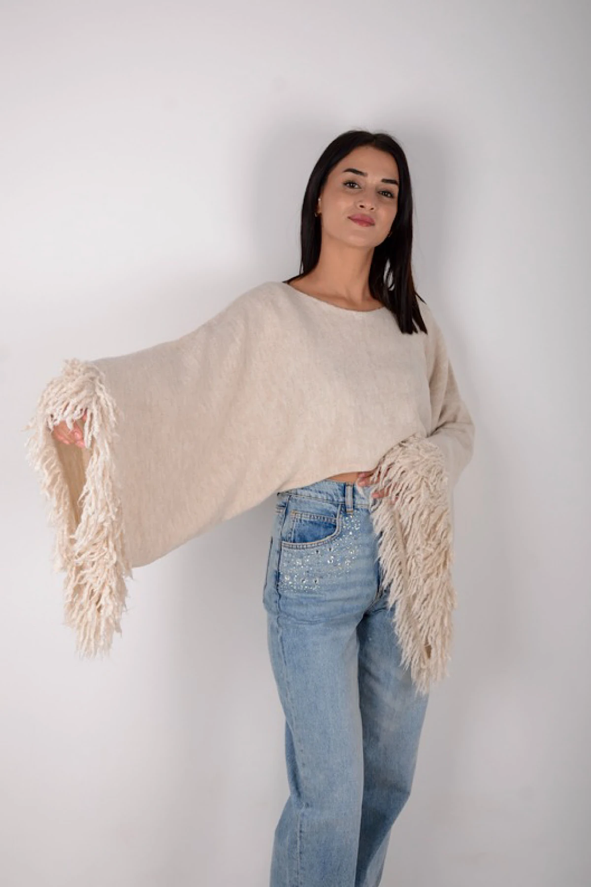 Kadın Püskül Detaylı Crop Kazak