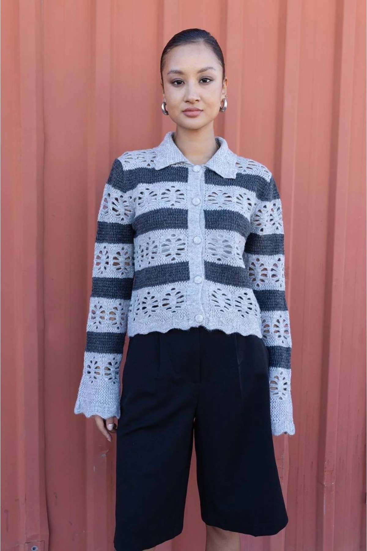 Kadın %100 Yün Çiçek Desenli Düğmeli Hırka Kazak