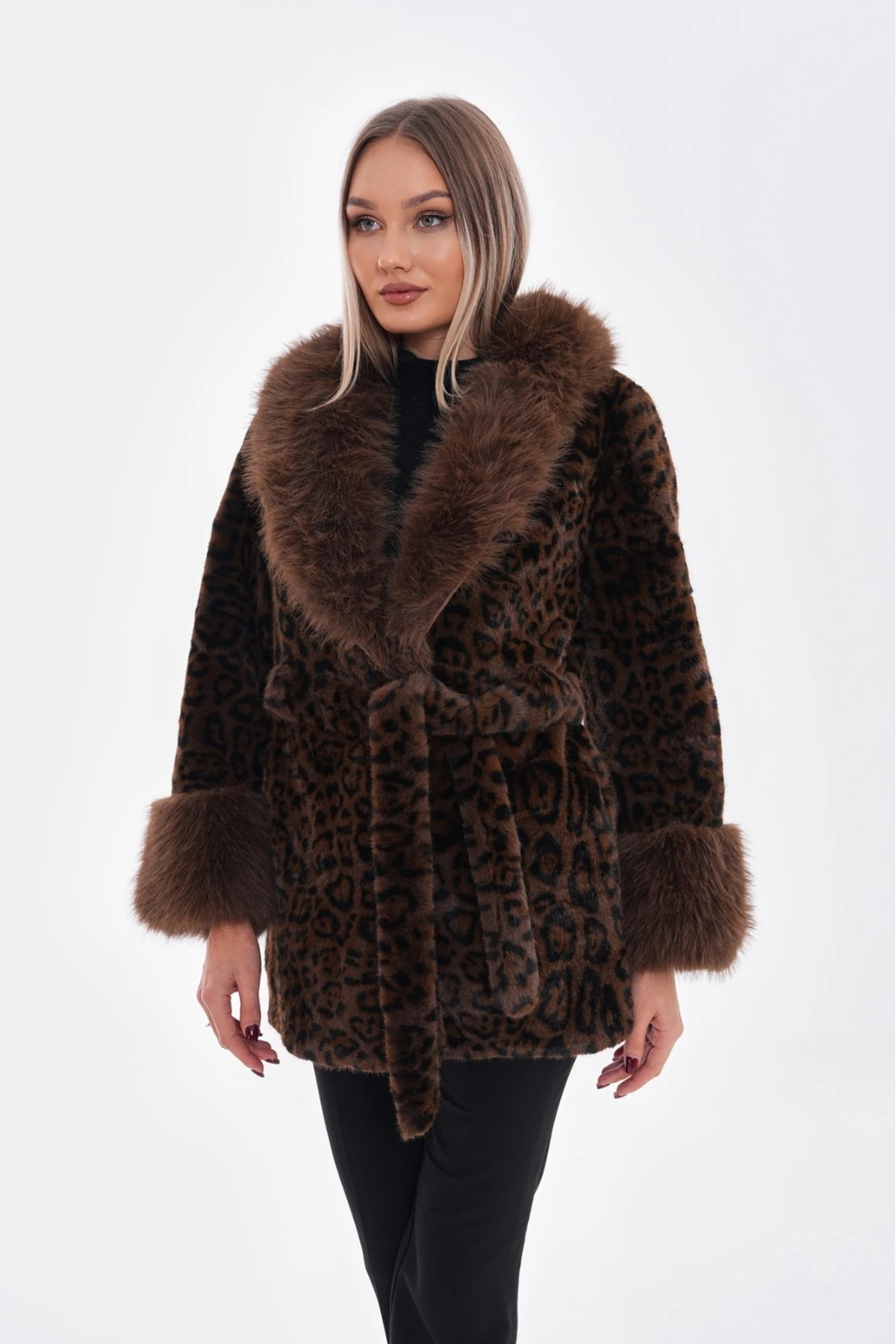 Kadın İthal Angora Kaban Kuşaklı Cepli