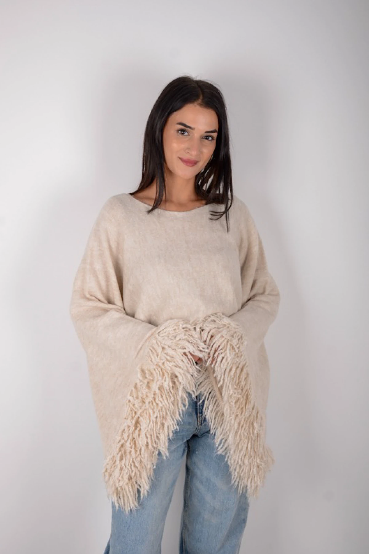 Kadın Püskül Detaylı Crop Kazak