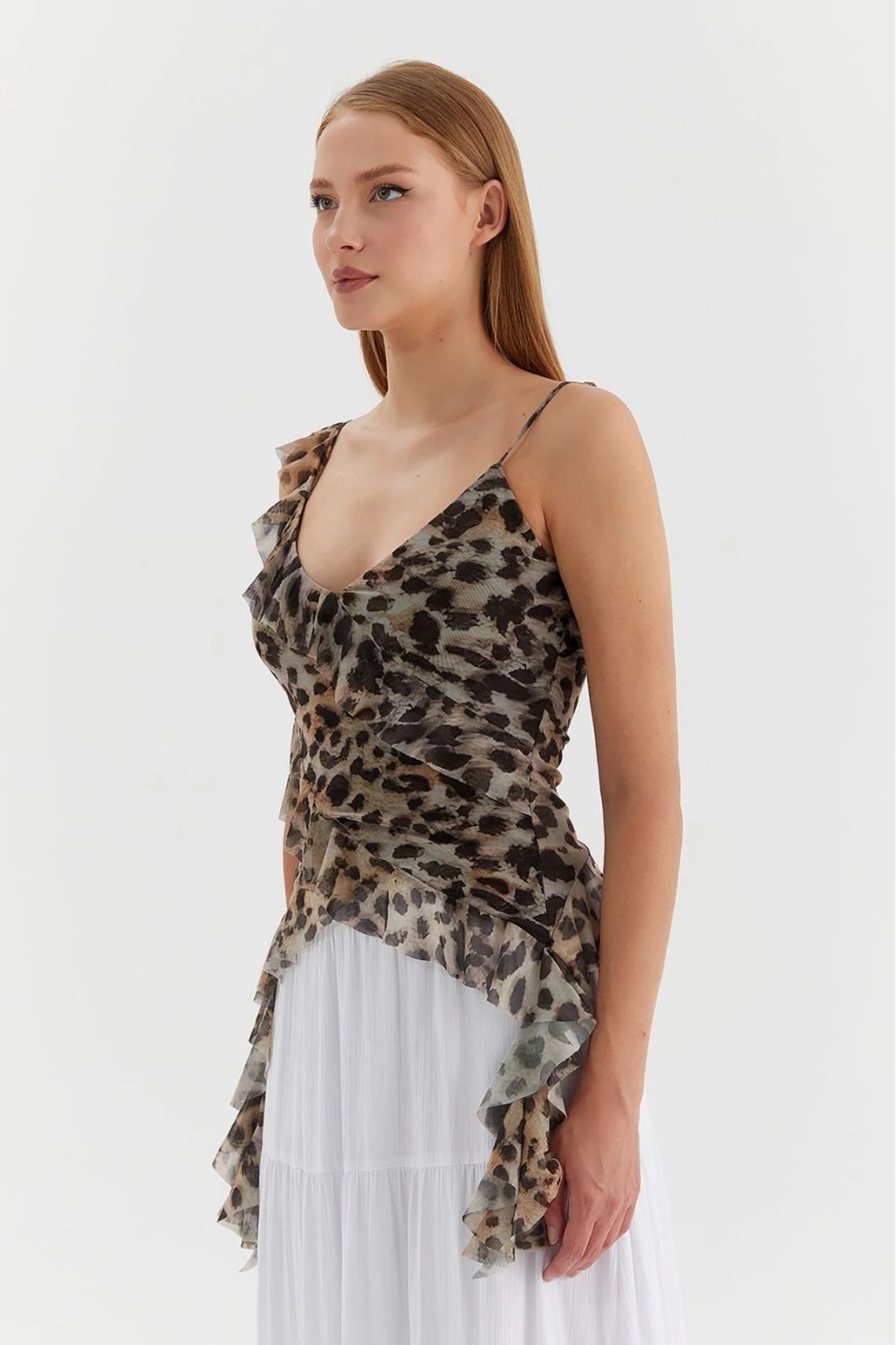 Marjinal Kadın Leopar Desenli Askılı Fırfırlı Bluz