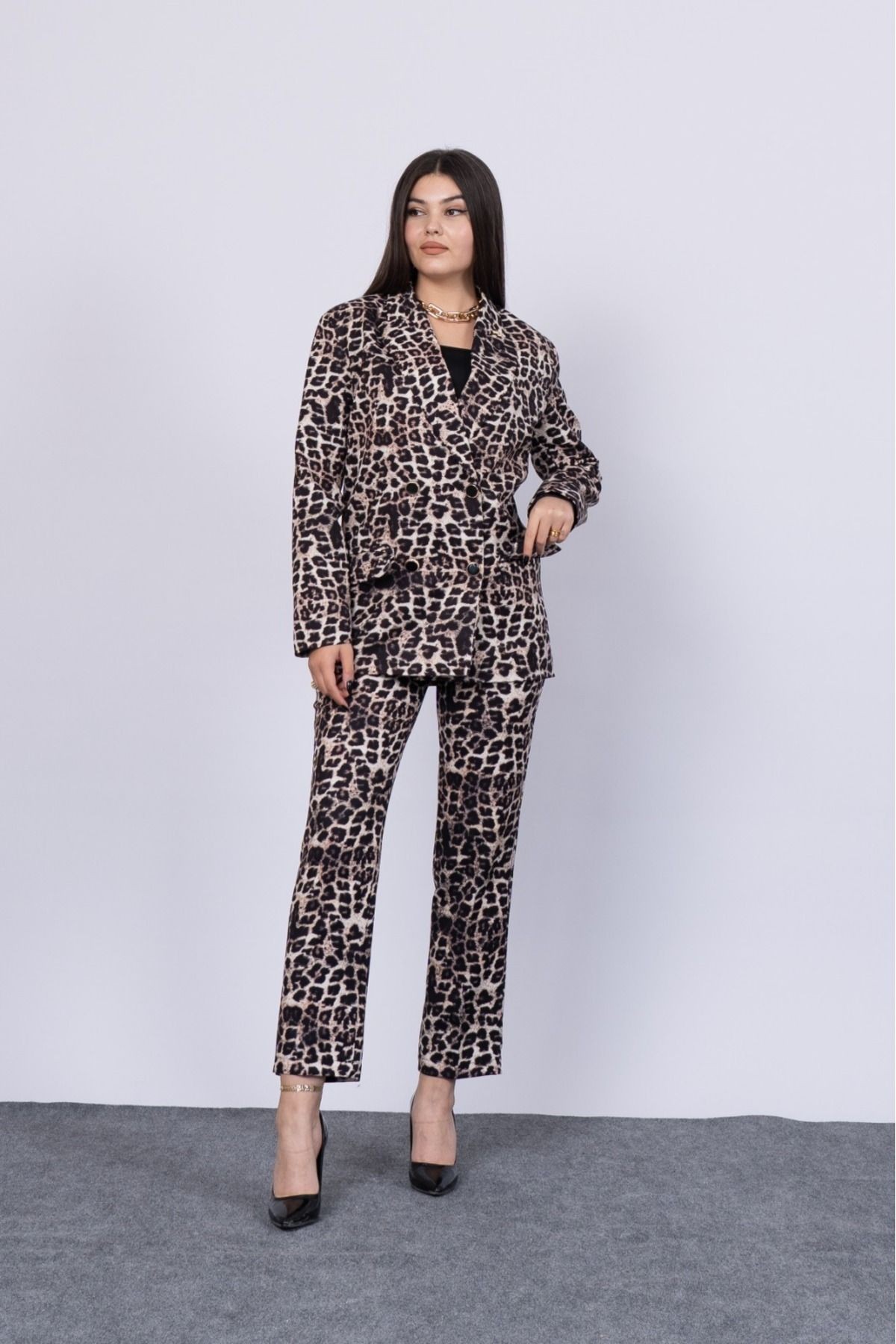 Oversize Leopar Desen Astarlı Ceket ve Kemerli Pantolon
