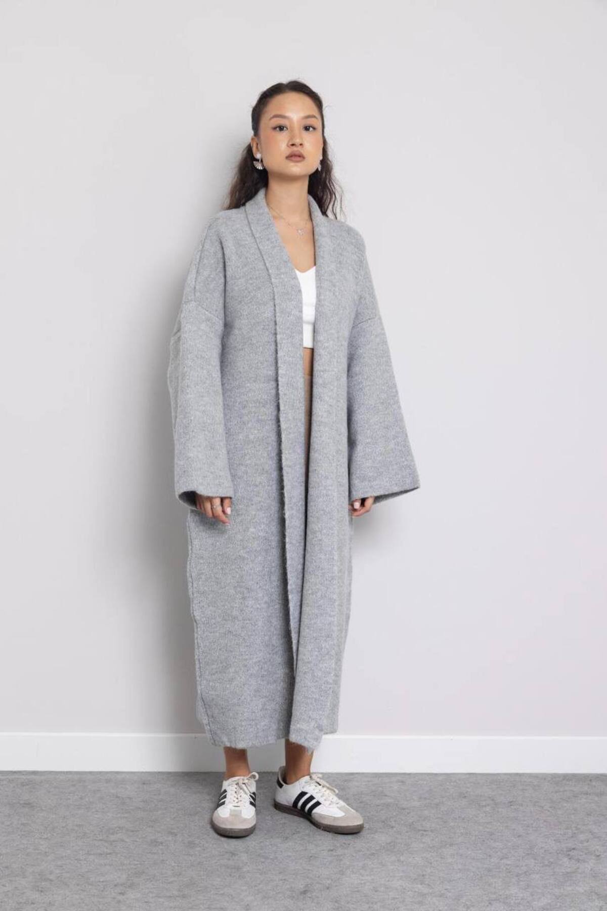 Kadın Dik Yaka Yeni Sezon Hırka