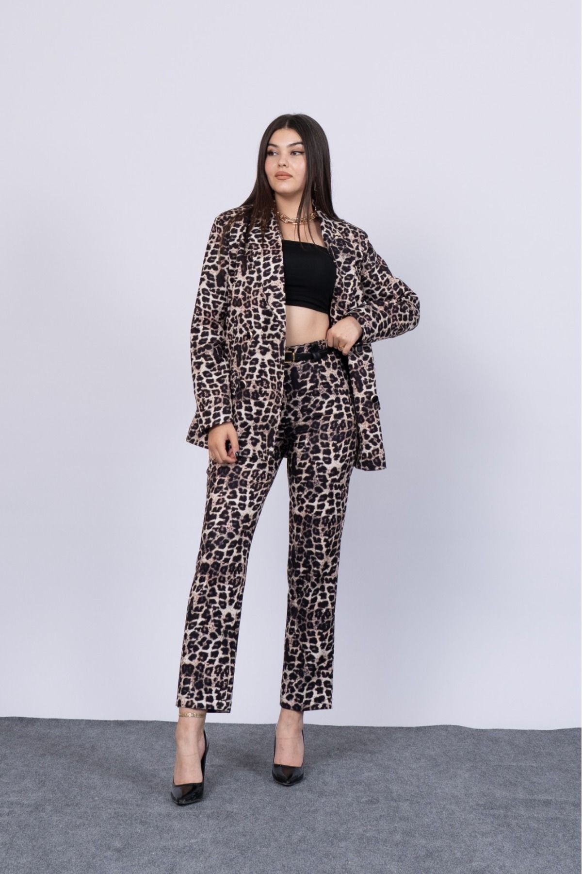 Oversize Leopar Desen Astarlı Ceket ve Kemerli Pantolon