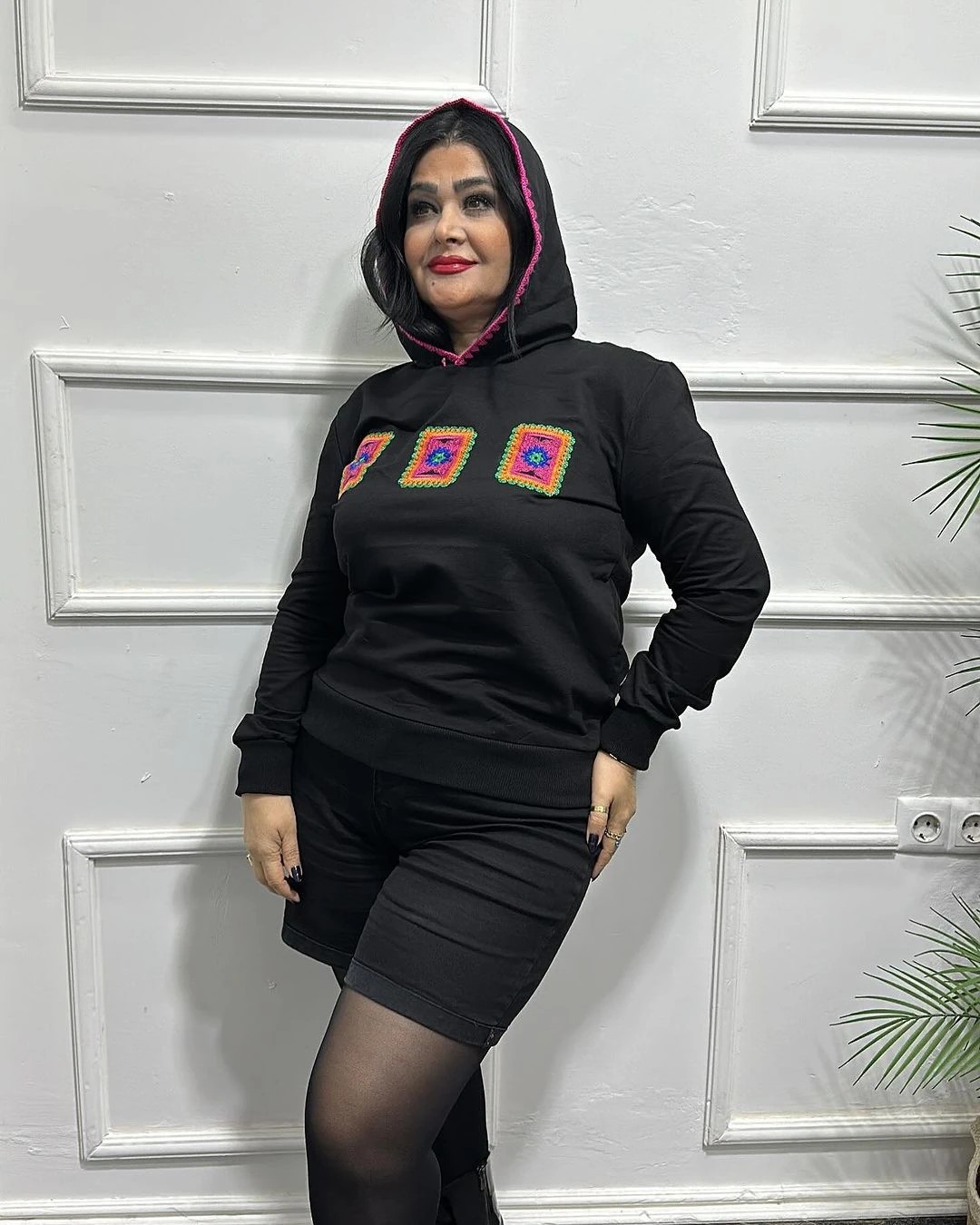 Motif Detaylı Esnek Sweatshirt