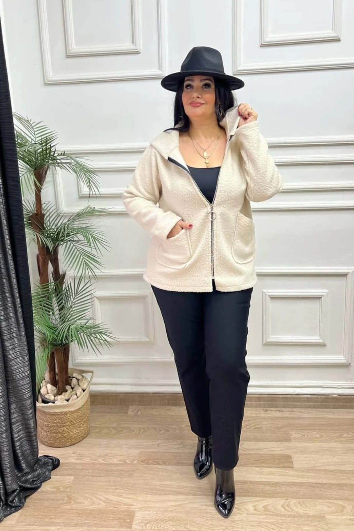 Cepli, Kapüşonlu Kuzu Kaban  - Krem