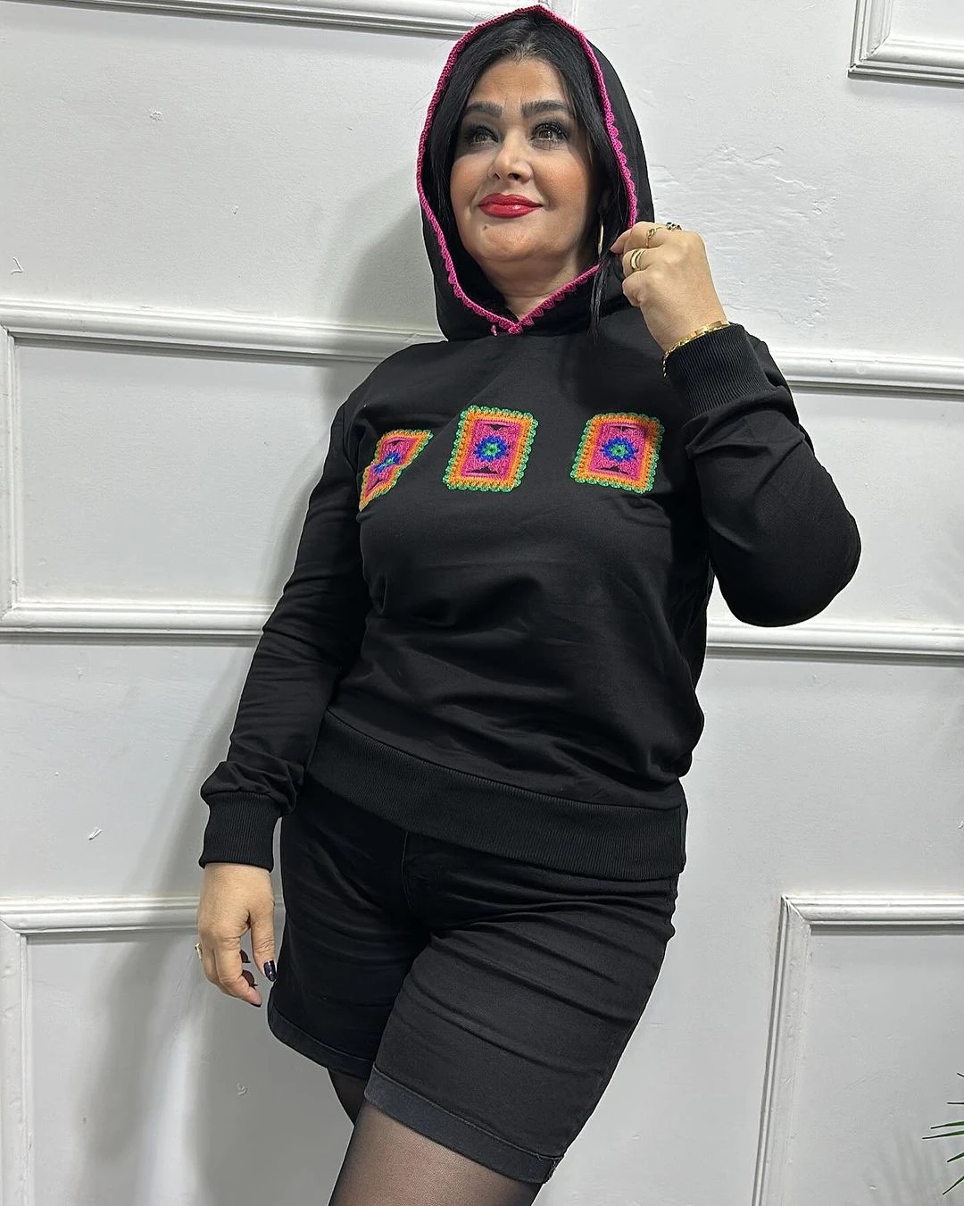 Motif Detaylı Esnek Sweatshirt - Siyah