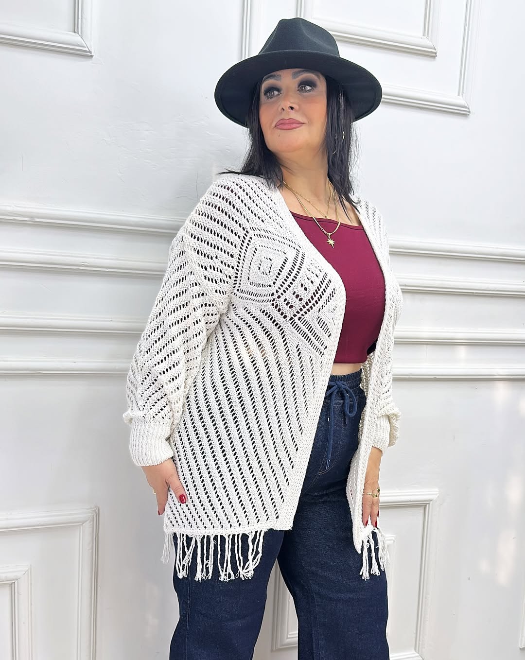 Püsküllü Örme Triko Hırka