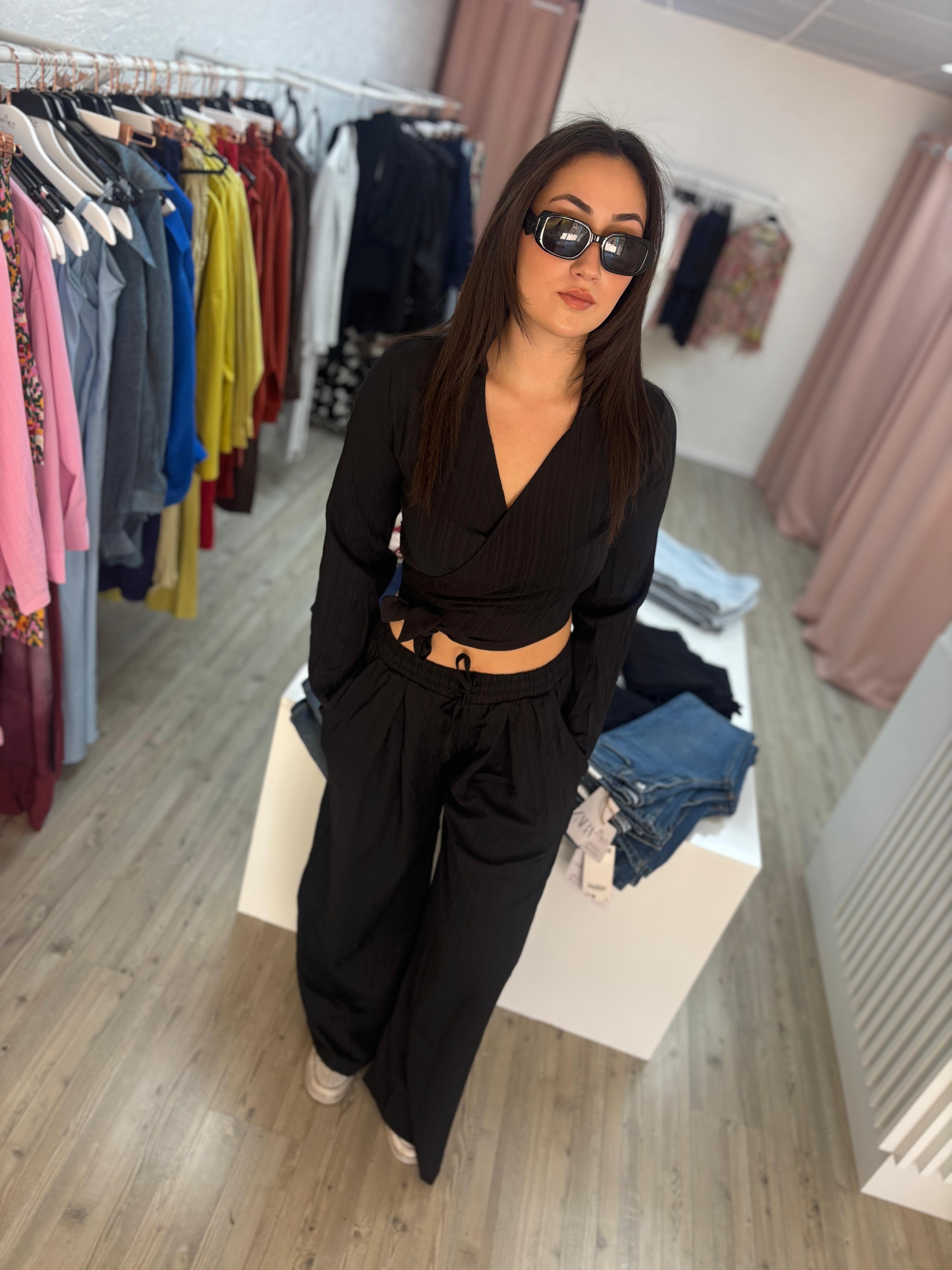 V Yaka Bağlamalı Bluz Beli Lastikli Pantolon Takım 