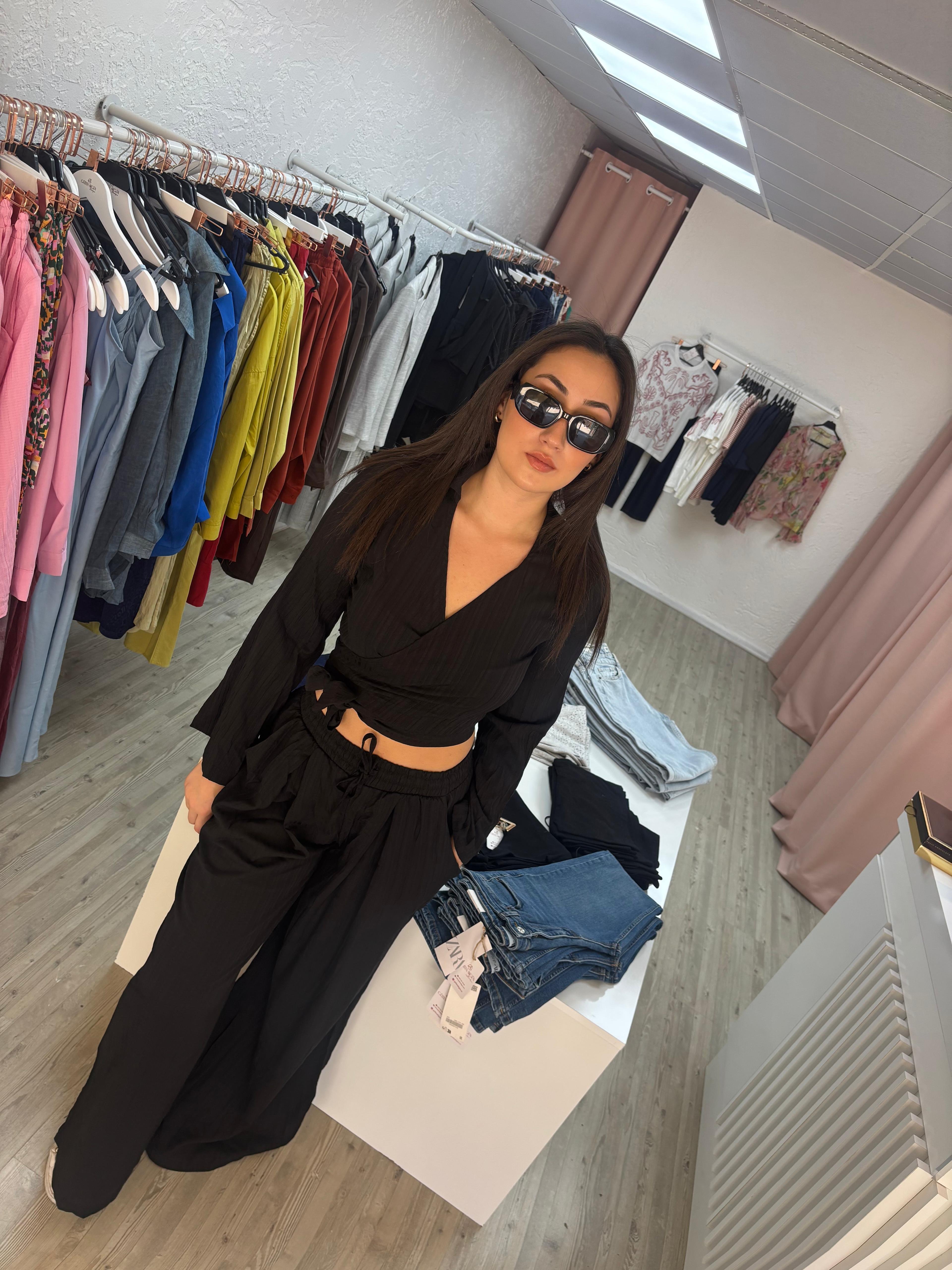 V Yaka Bağlamalı Bluz Beli Lastikli Pantolon Takım 