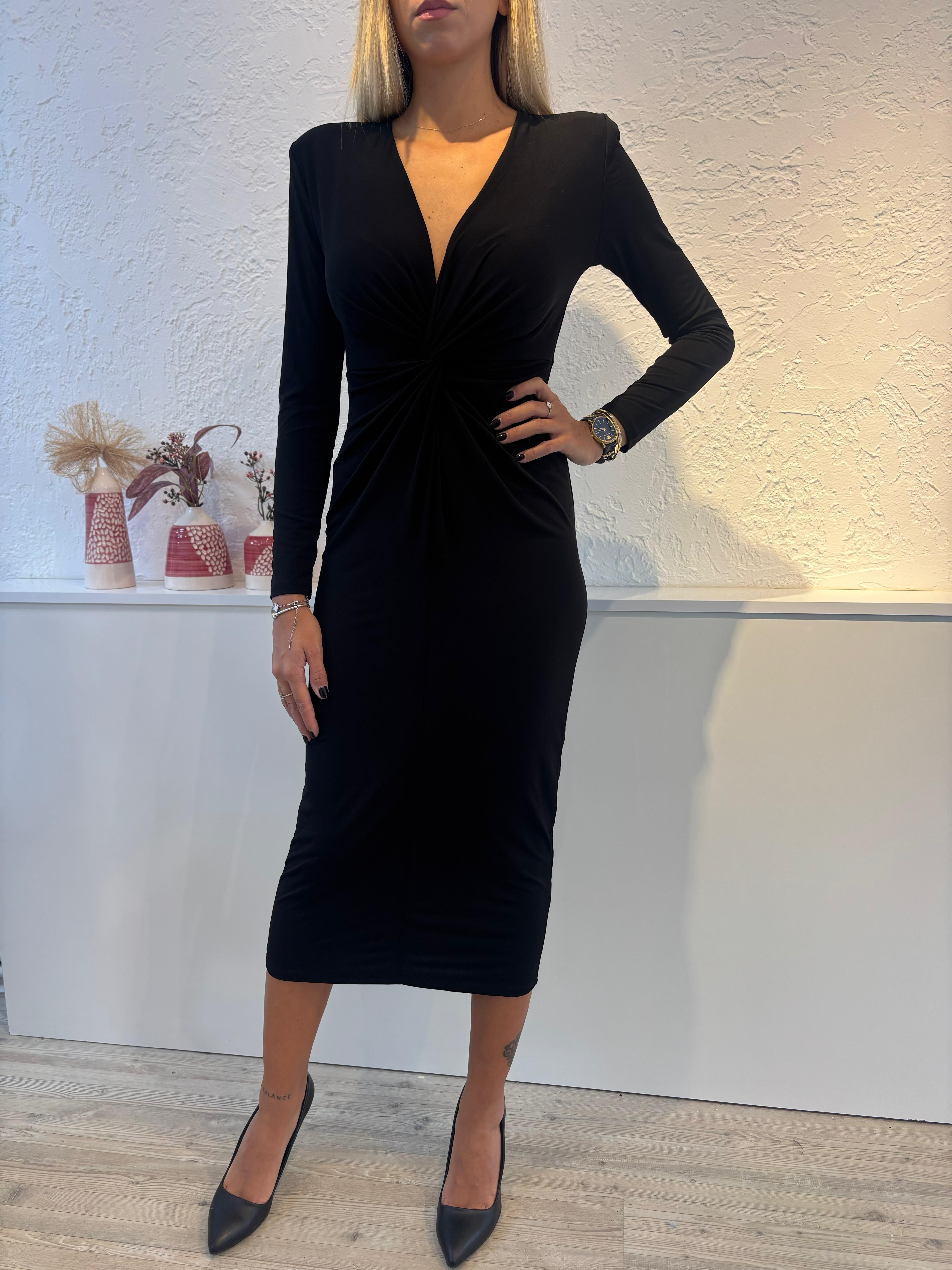 DRAPE DETAYLI V YAKA  SİYAH ELBİSE