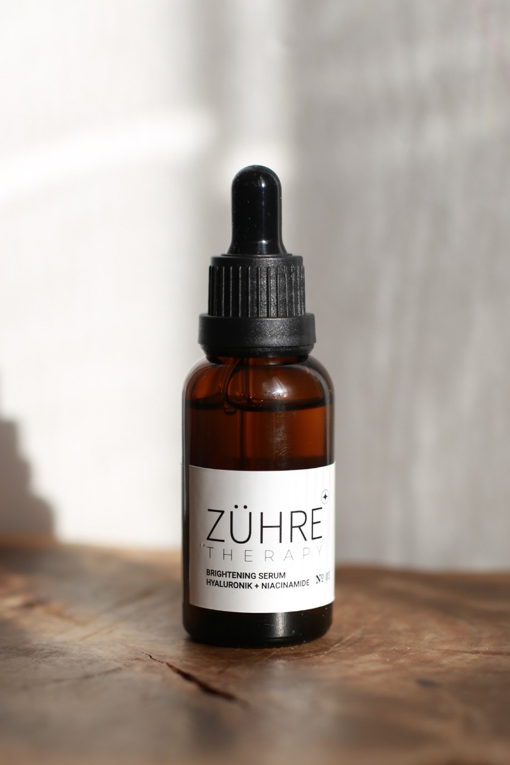 Brightening Serum | Niacinamide & Hyaluronik Asit İçerikli Aydınlatıcı Yüz Serumu - Zühre Therapy 