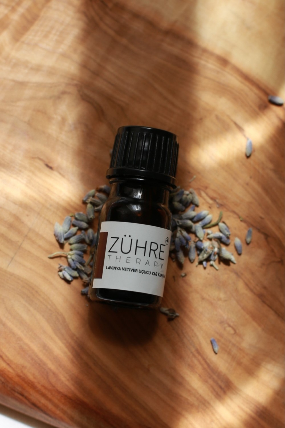 Lavinya Vetiver - %100 Doğal Uçucu Yağ Karışımı