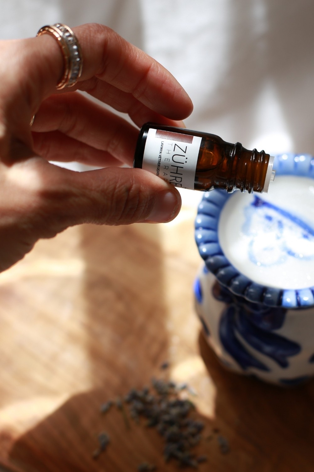 Lavinya Vetiver - %100 Doğal Uçucu Yağ Karışımı