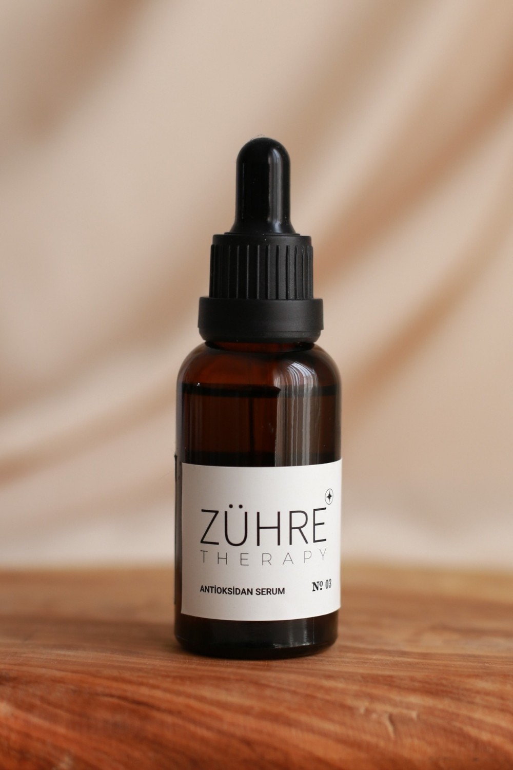 Antioksidan Serum Yağ Bazlı Yüz Serumu – Doğal yağlarla formüle edilmiş, ışıltılı ve dengeli cilt bakımı