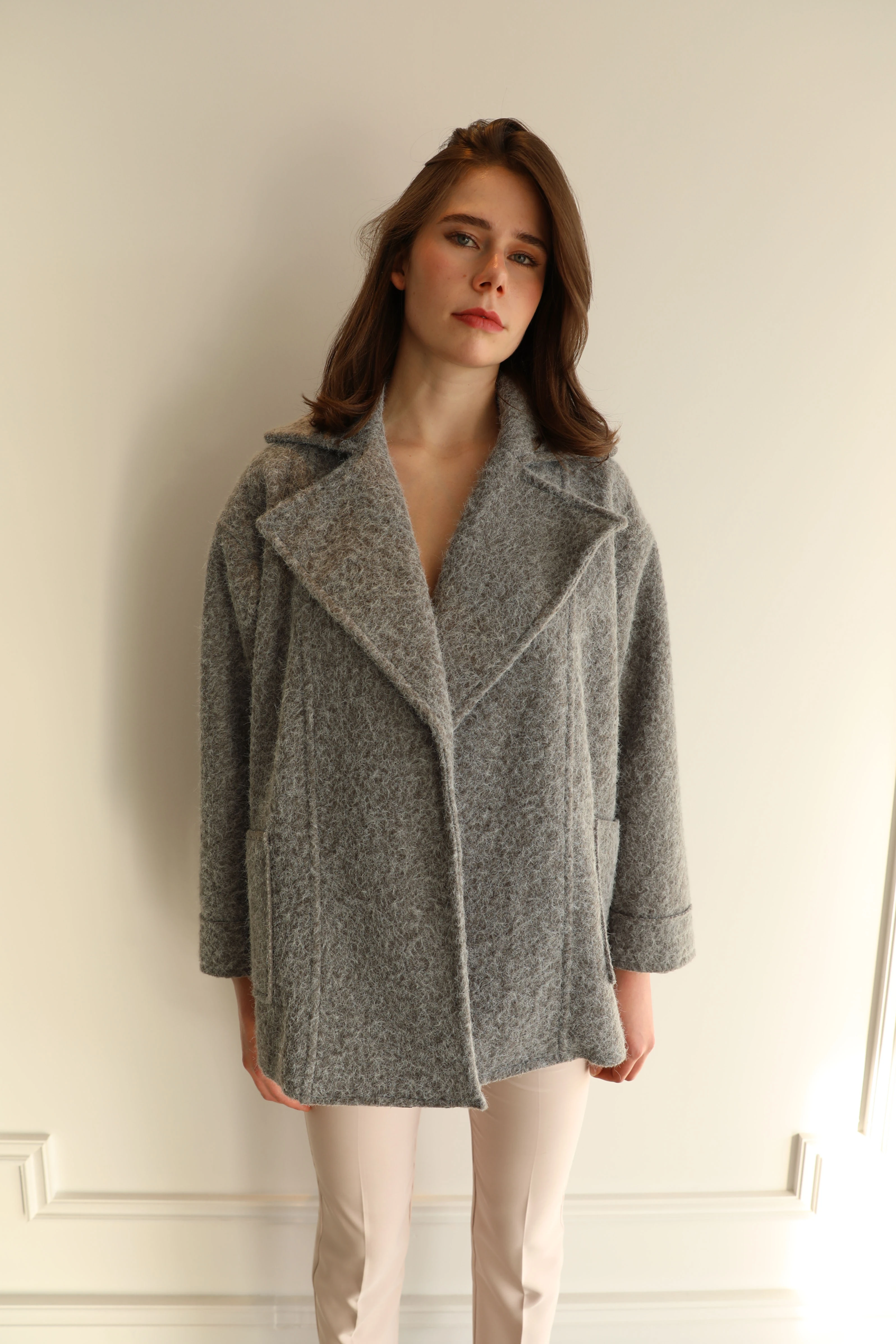 yün dokulu kemerli kaban 