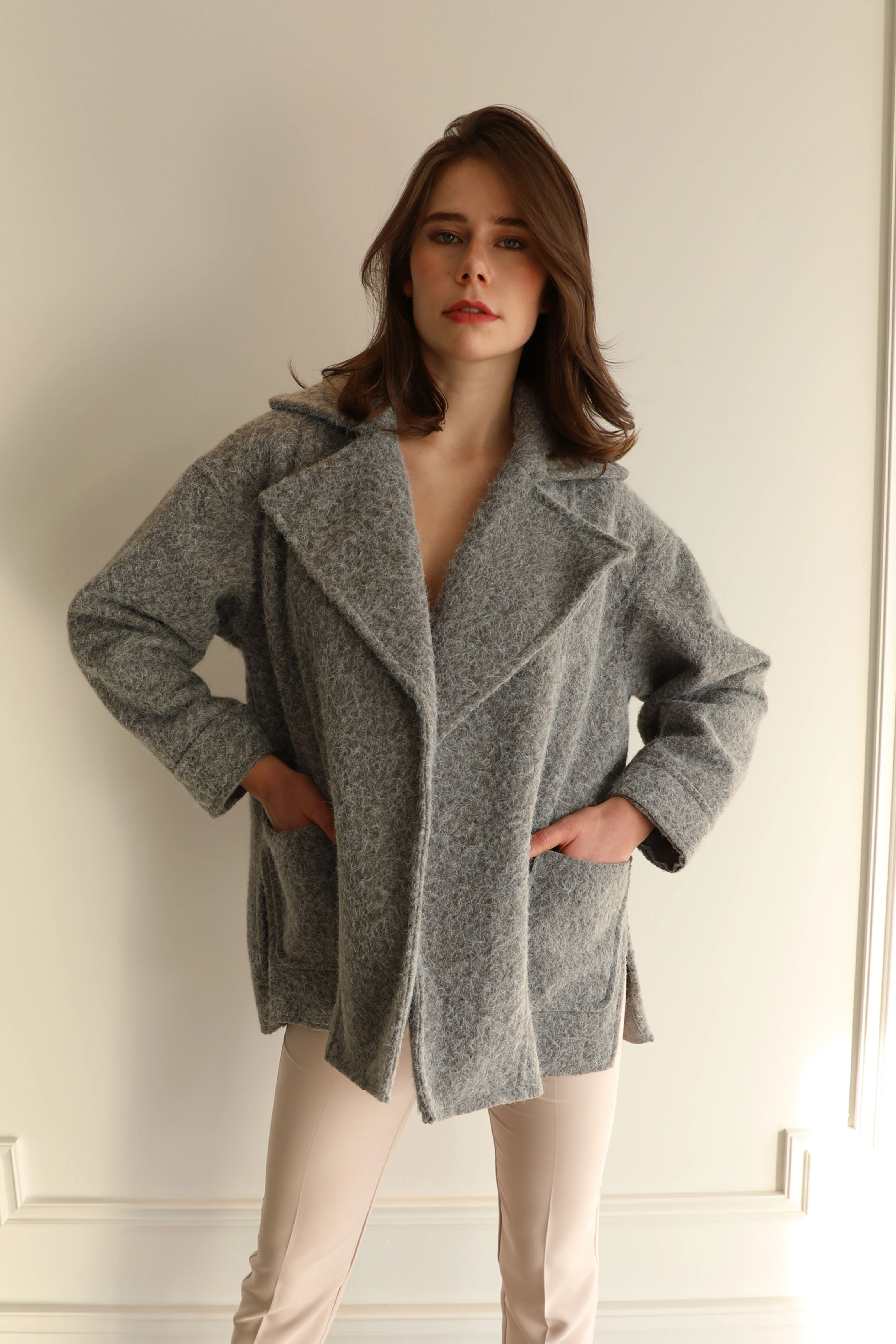 yün dokulu kemerli kaban 