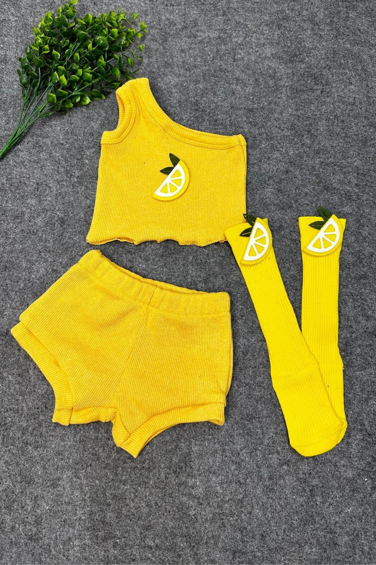 Fitilli Limon Aksesuarlı Beyaz Dizaltı Çorap Set Takım
