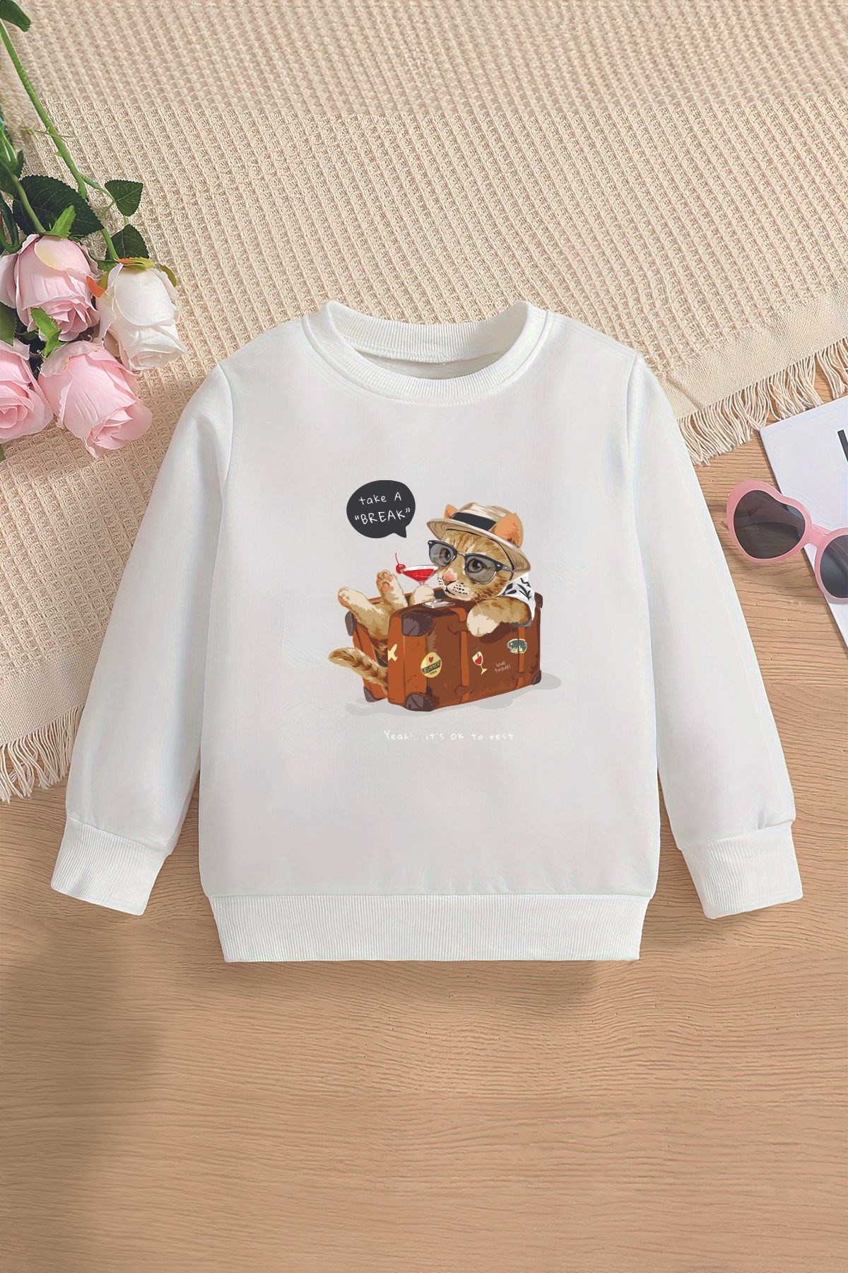 Yeni Sezon Tatilci Kedicik Baskılı Oversize Kapüşonlu Çocuk Sweatshirt 14645