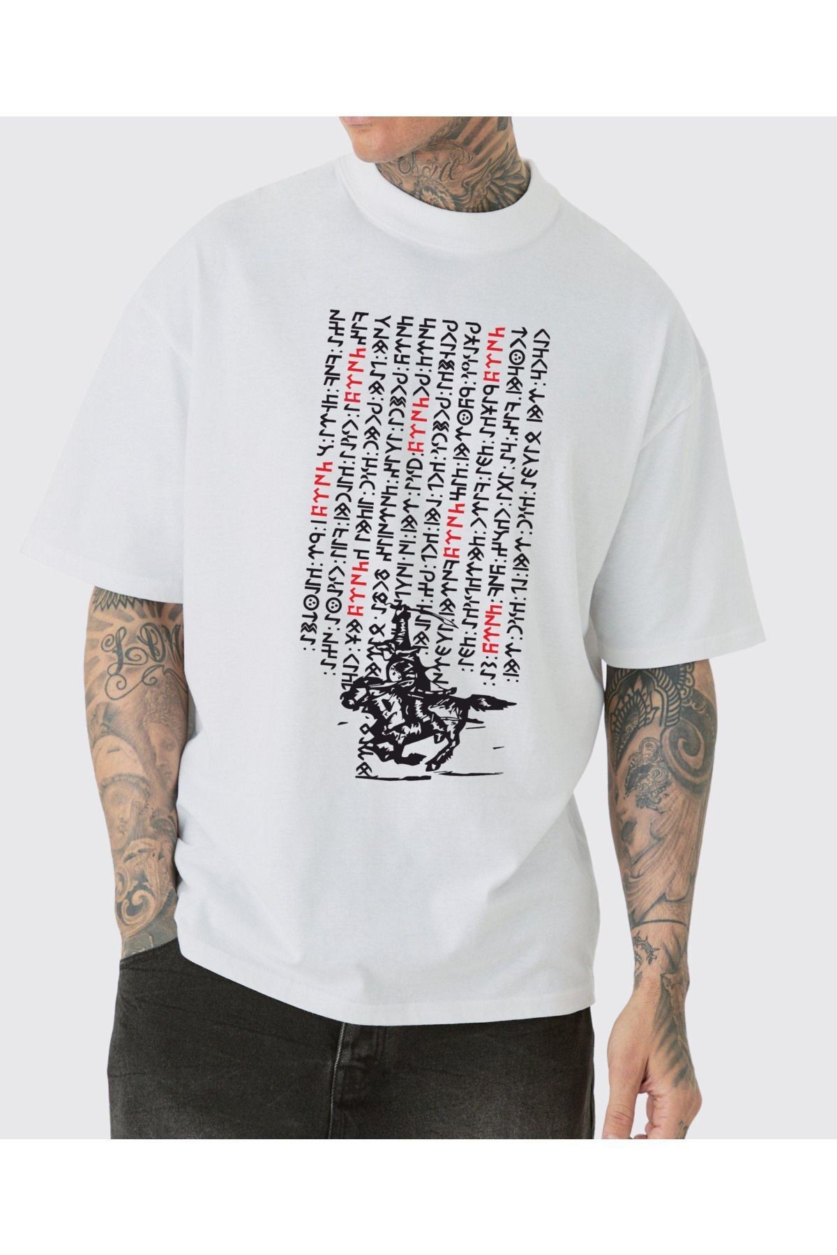 Göktürk Alfabesi Özel tasarım Oversize T-shirt Orhun yazıtları Türk Baskılı ön