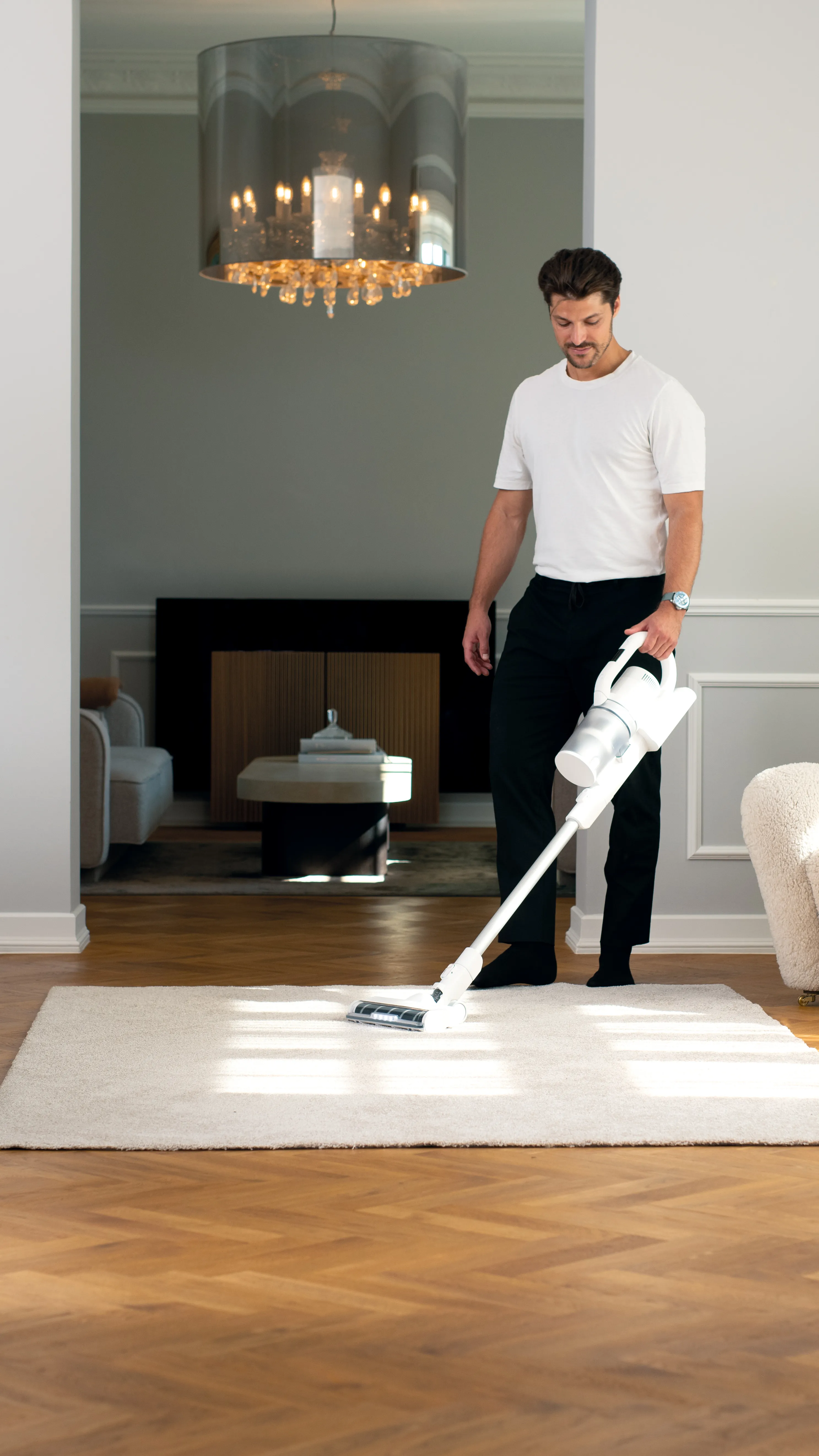 NILFISK S1 ALLERGY - HEPA 14 FİLTRELİ DİKEY ŞARJLI SÜPÜRGE