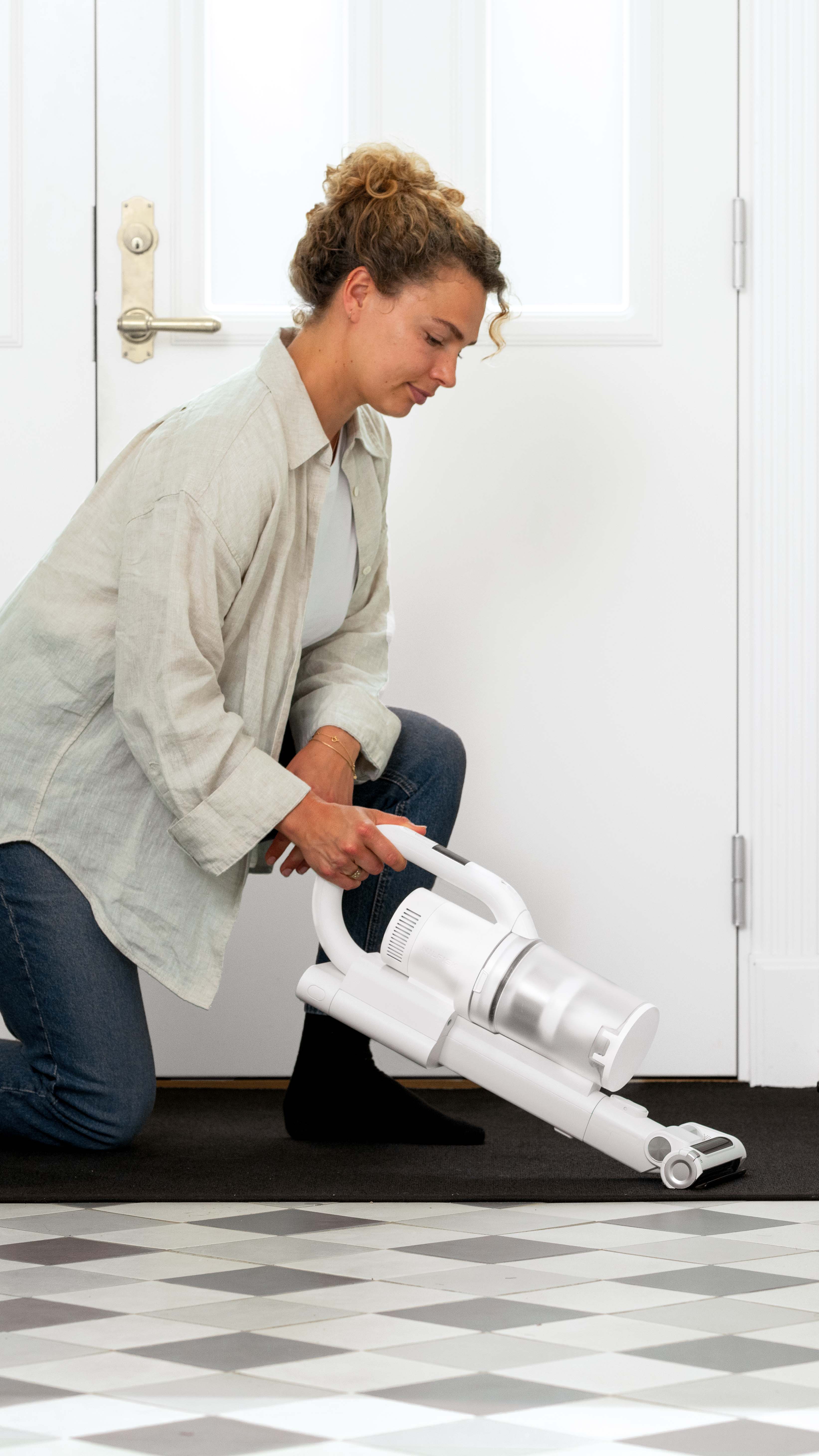 NILFISK S1 ALLERGY - HEPA 14 FİLTRELİ DİKEY ŞARJLI SÜPÜRGE