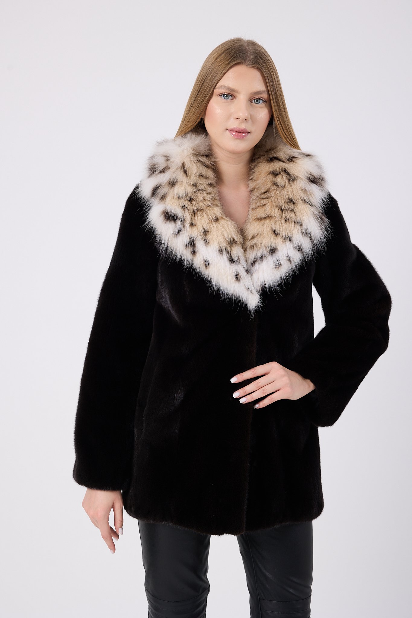 Vicuna Women's Mink Coat with Lynx Trimming