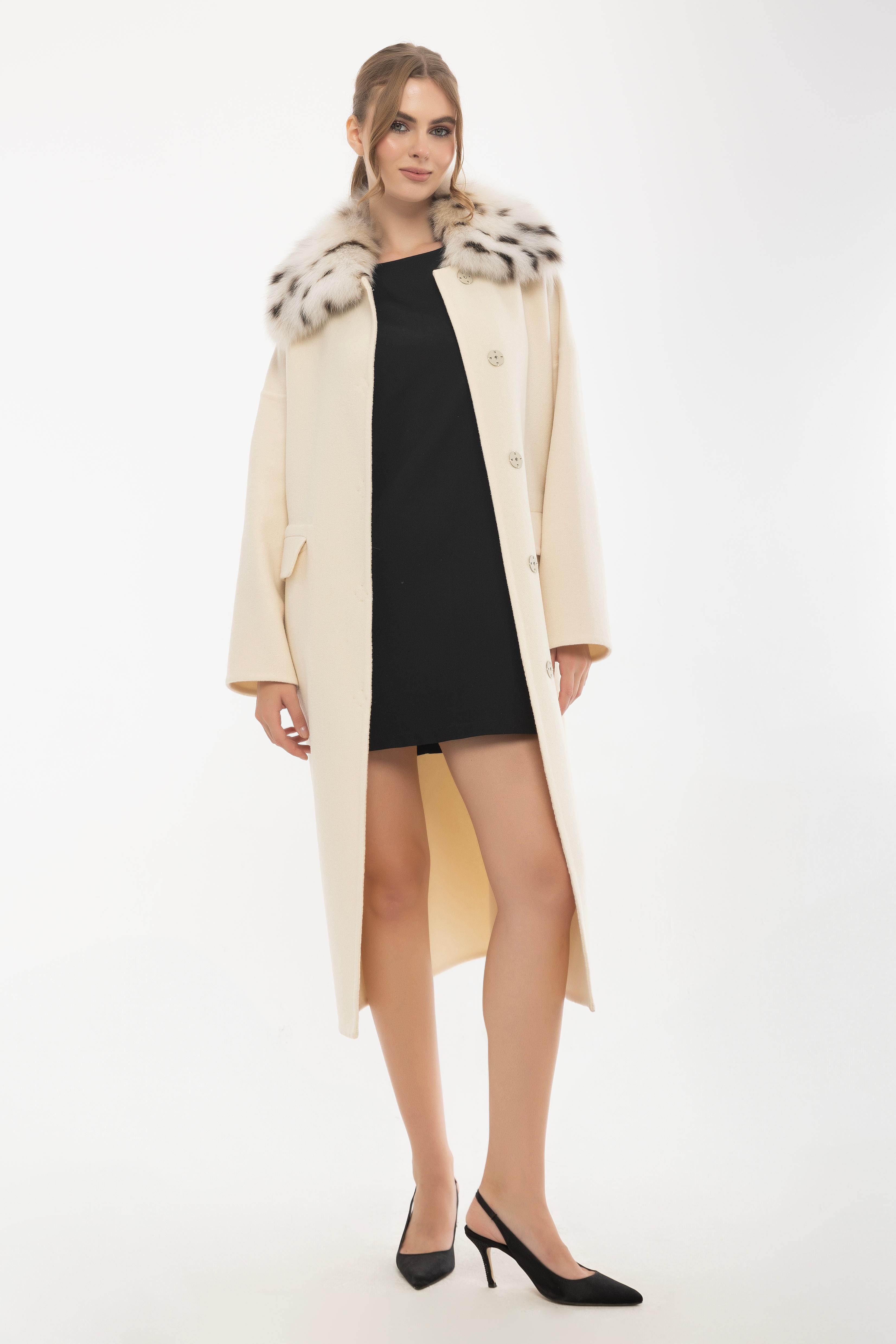 Vicuna Women's Loro Piana Fabric Coat With Lynx Trimming