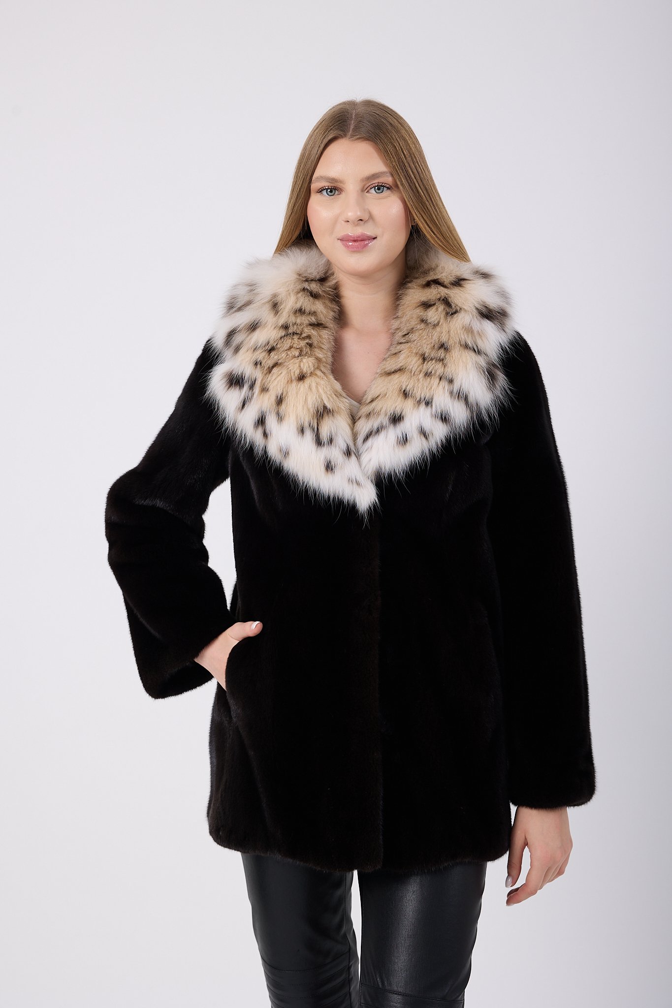 Vicuna Women's Mink Coat with Lynx Trimming