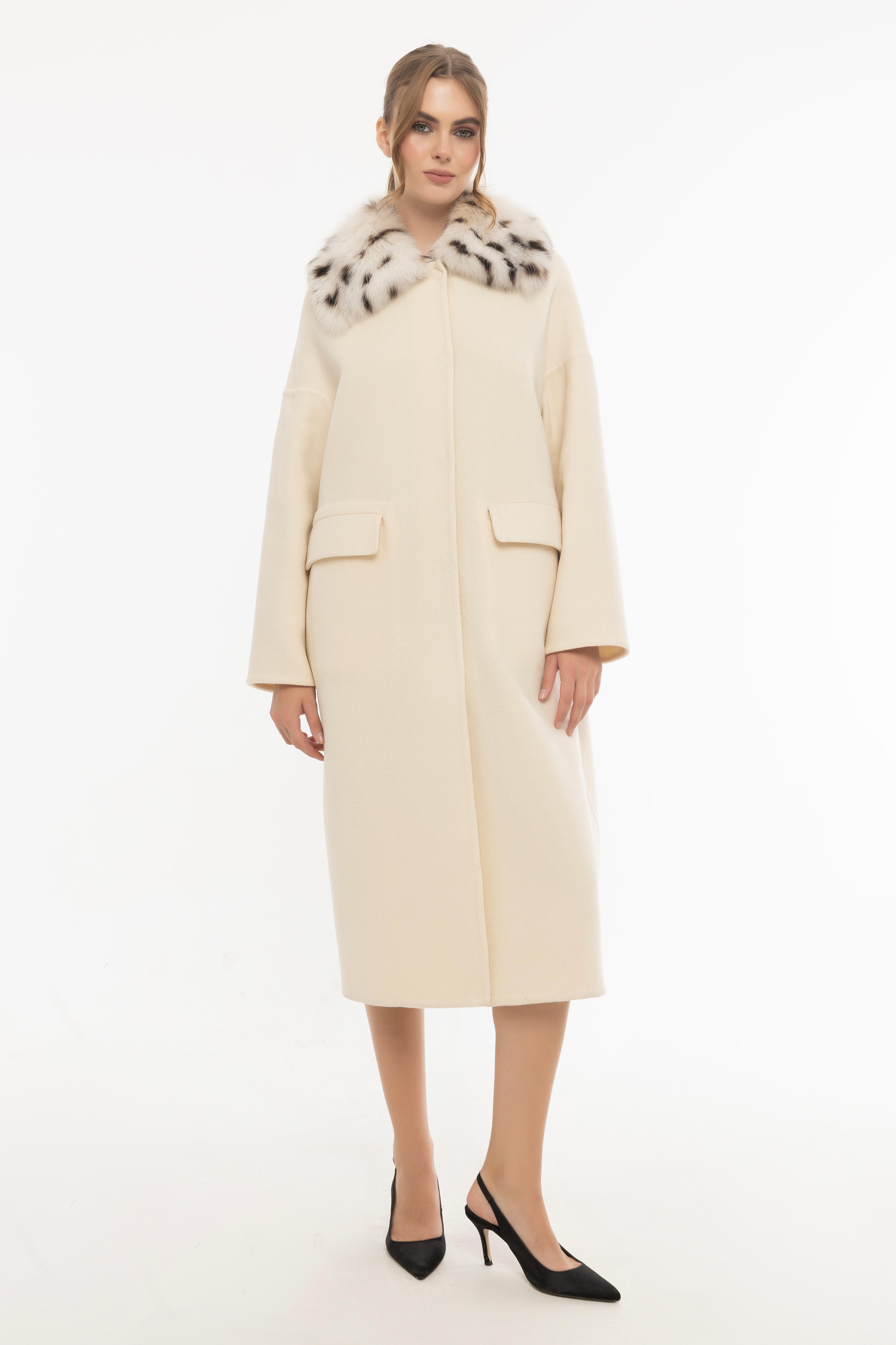 Vicuna Women's Loro Piana Fabric Coat With Lynx Trimming