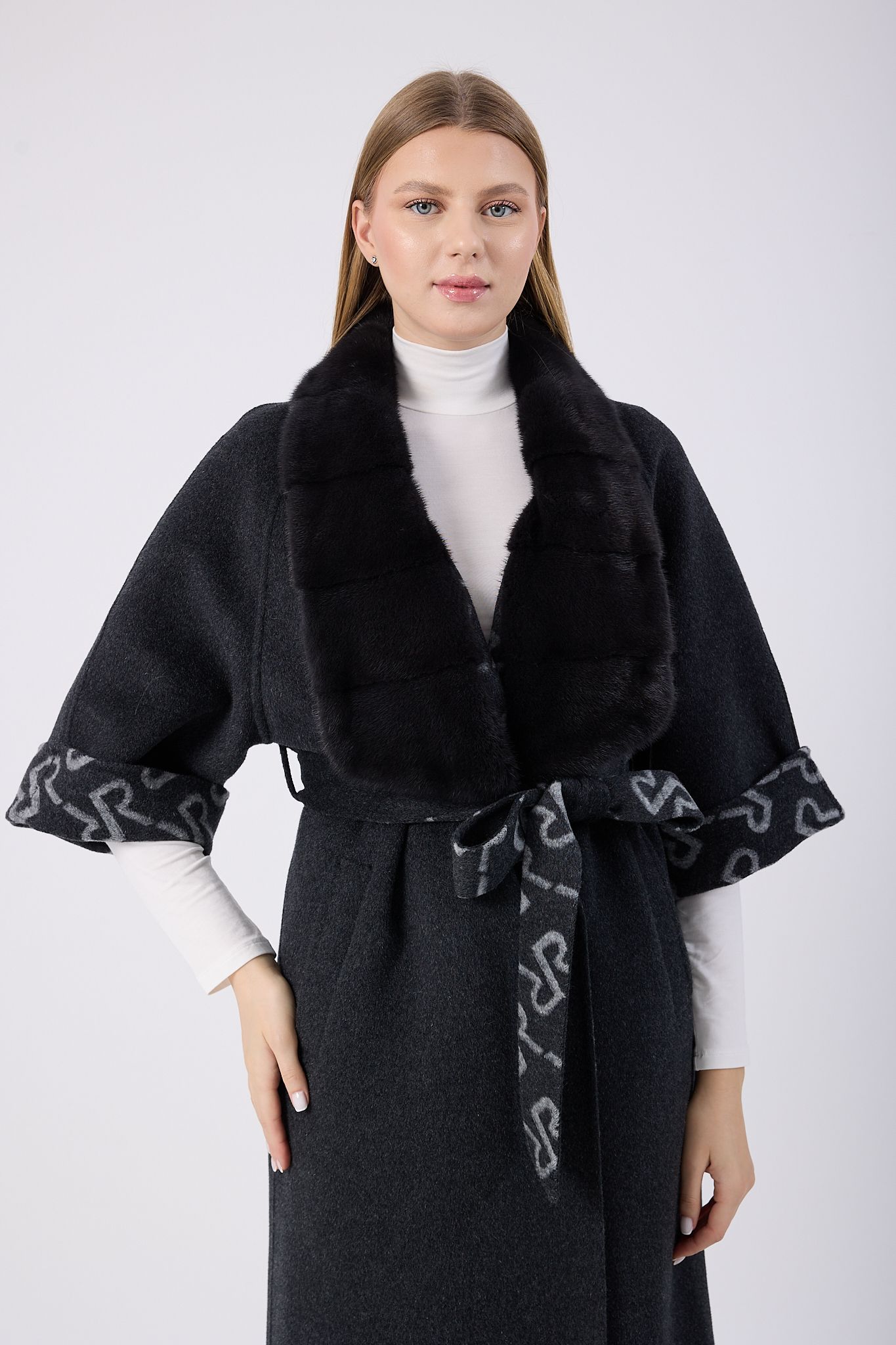 Vicuna Women's Fabric Coat with Mink Trimming - ANTRHASIT