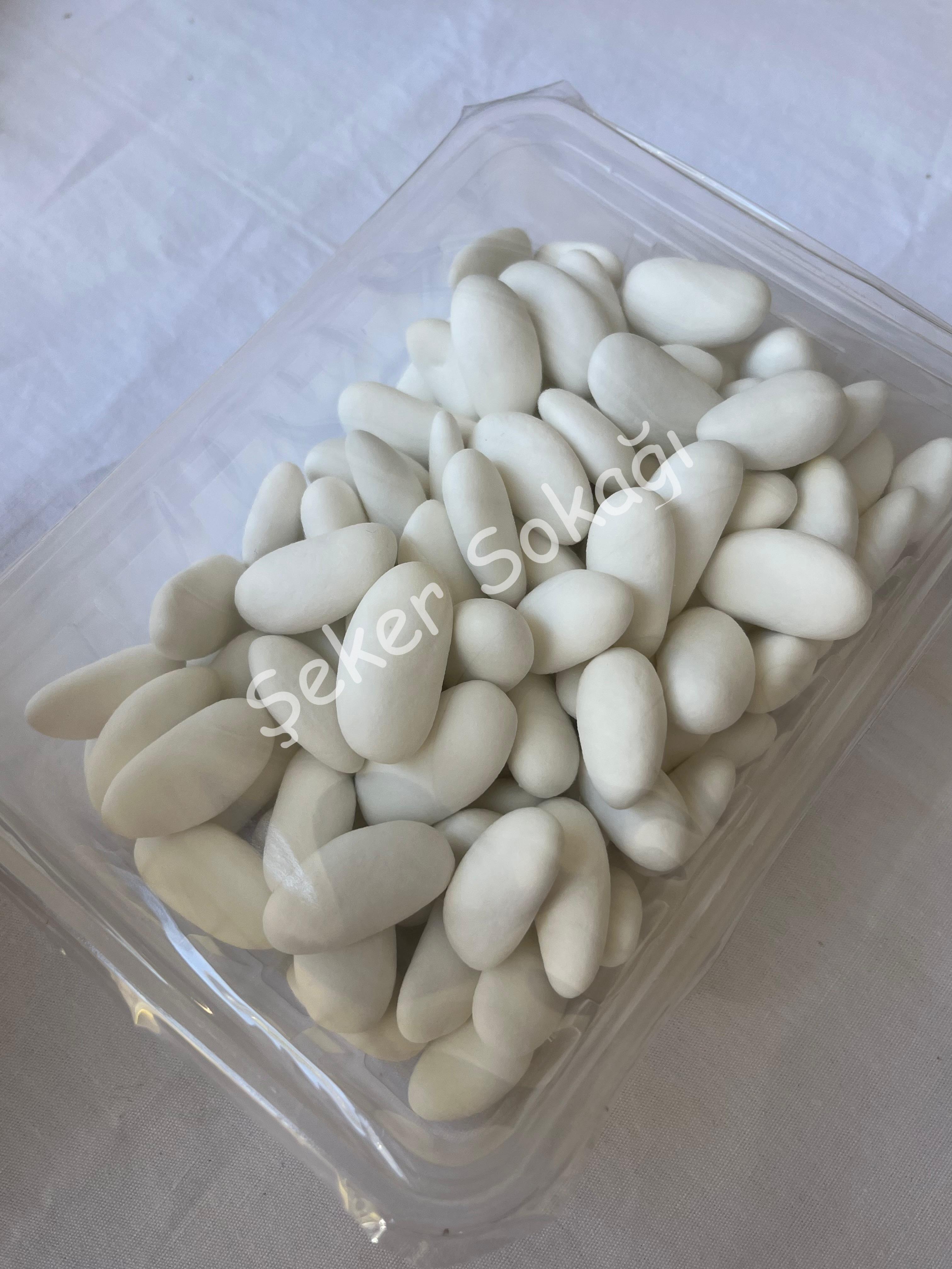 200gr Beyaz Badem Şekeri