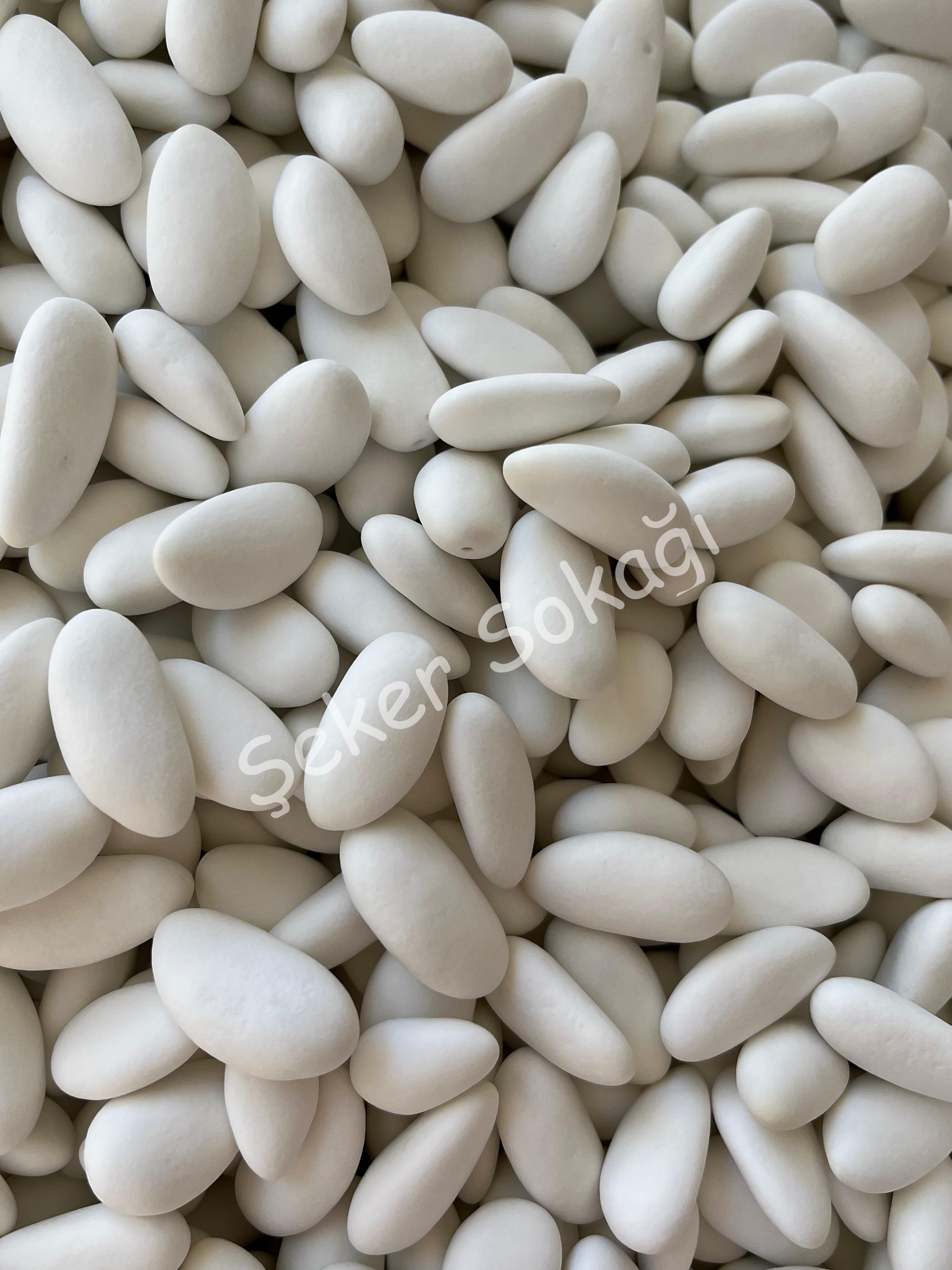 200gr Beyaz Badem Şekeri