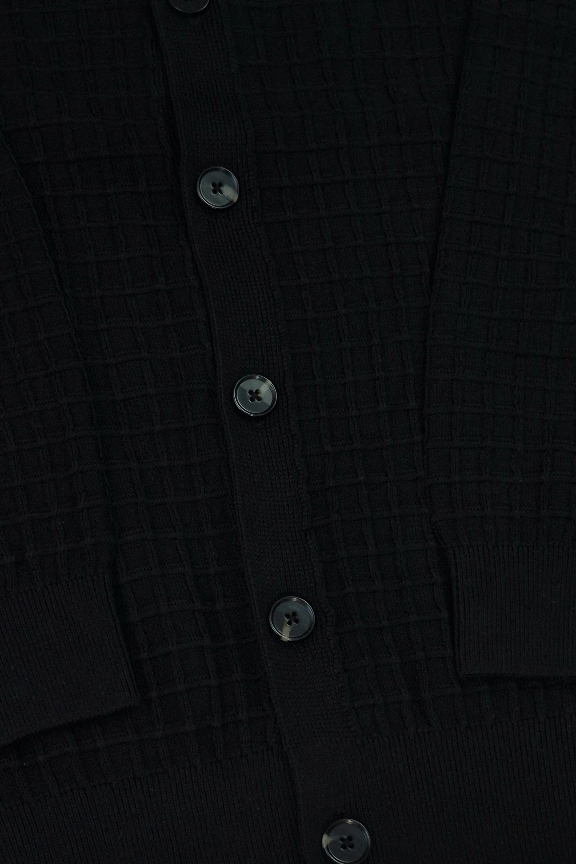 SİYAH KARELİ HIRKA 